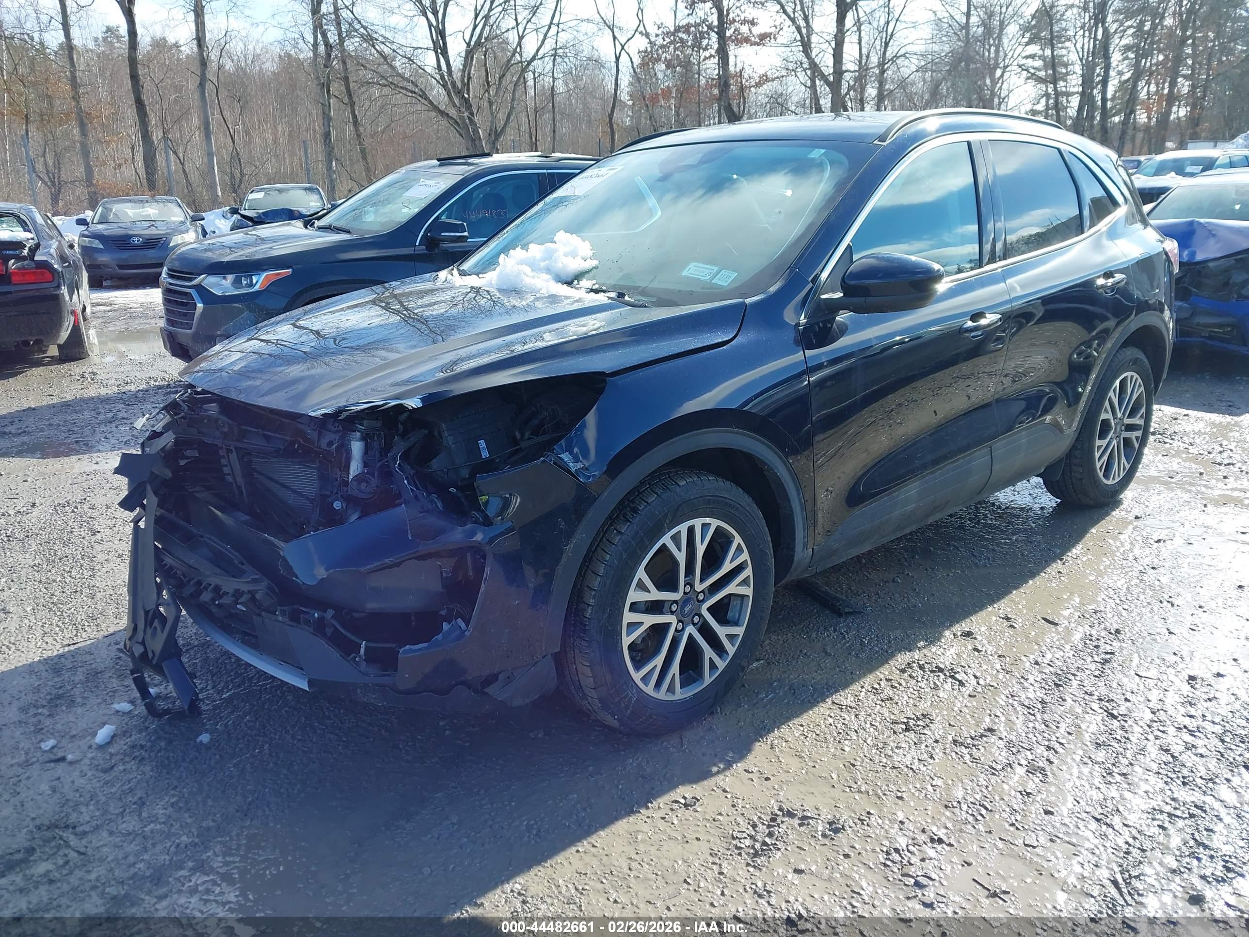 FORD ESCAPE image 2