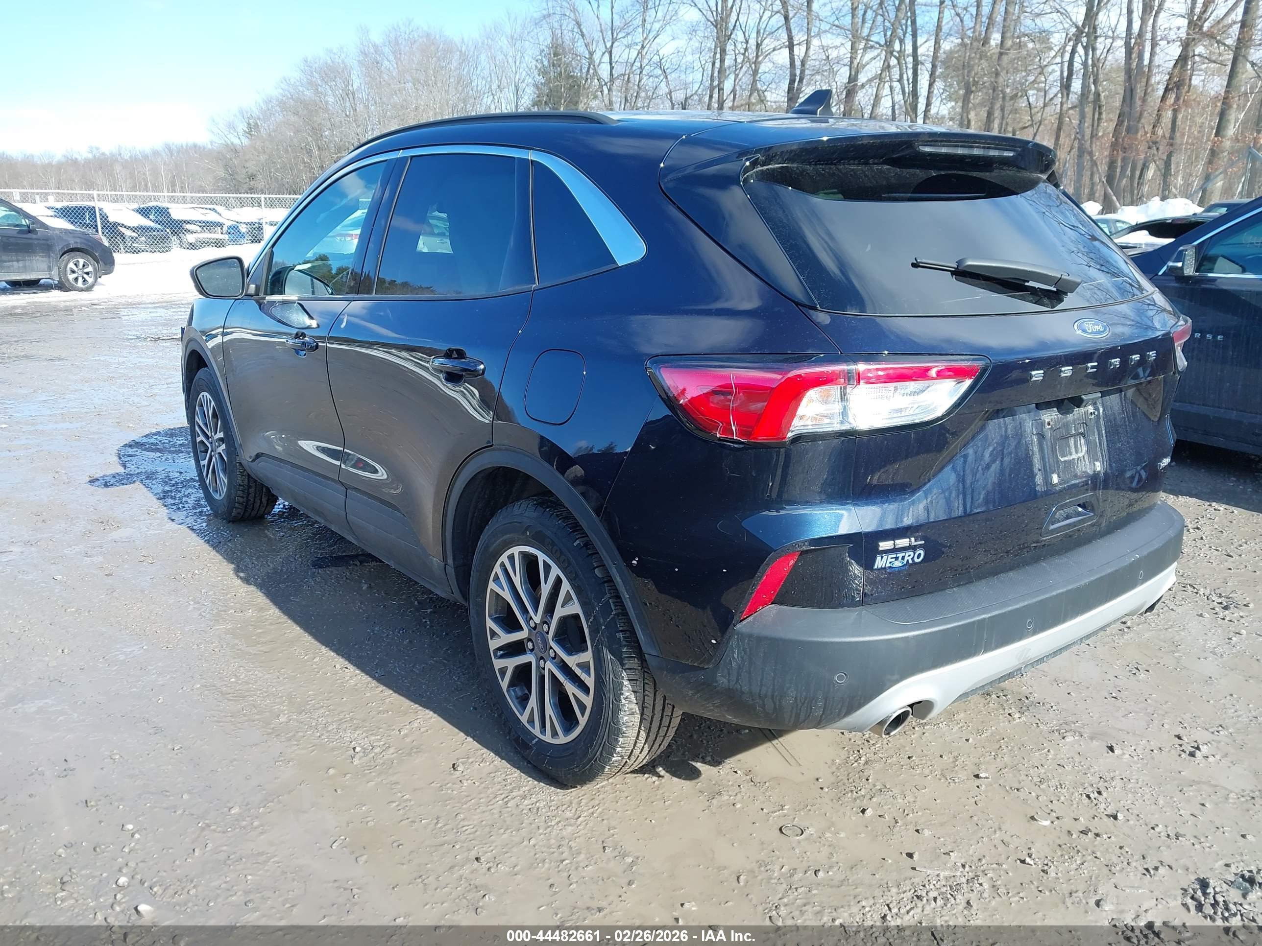 FORD ESCAPE image 3