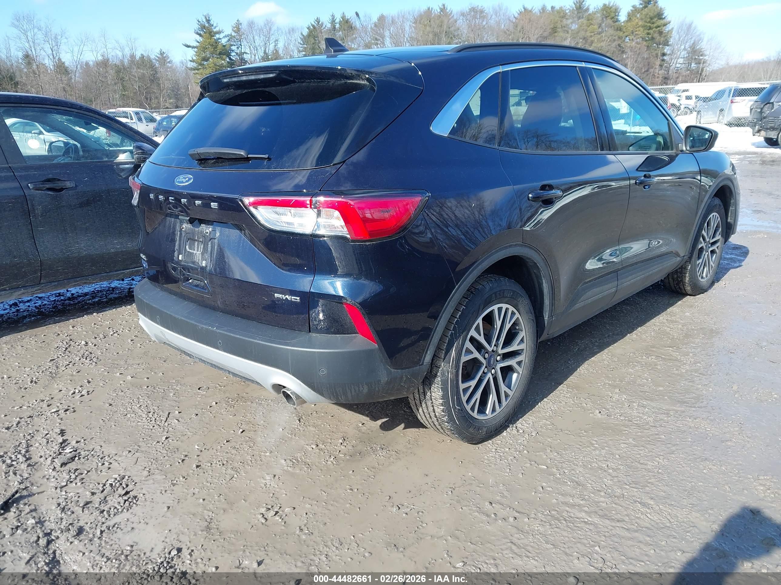 FORD ESCAPE image 4