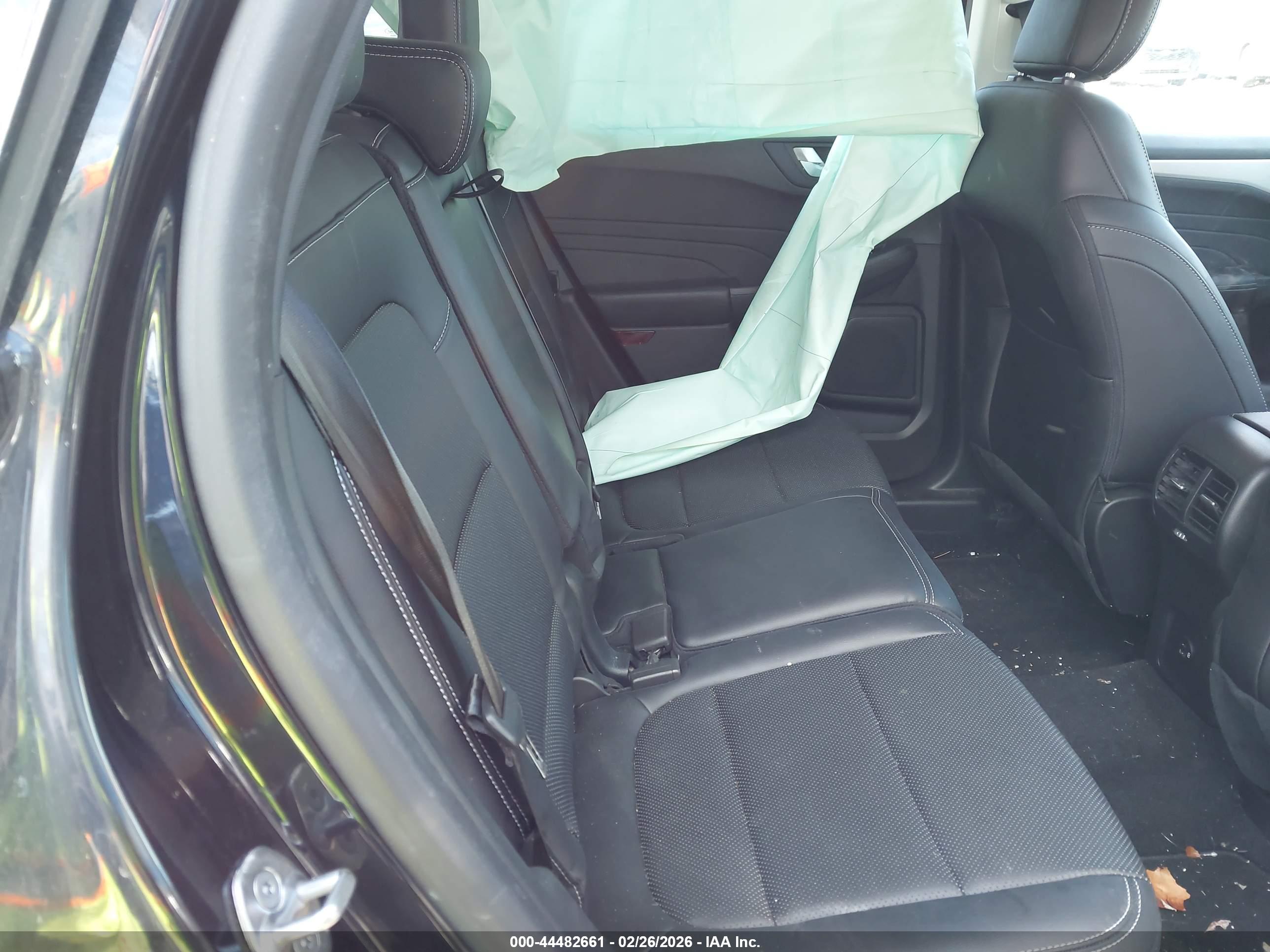 FORD ESCAPE image 8