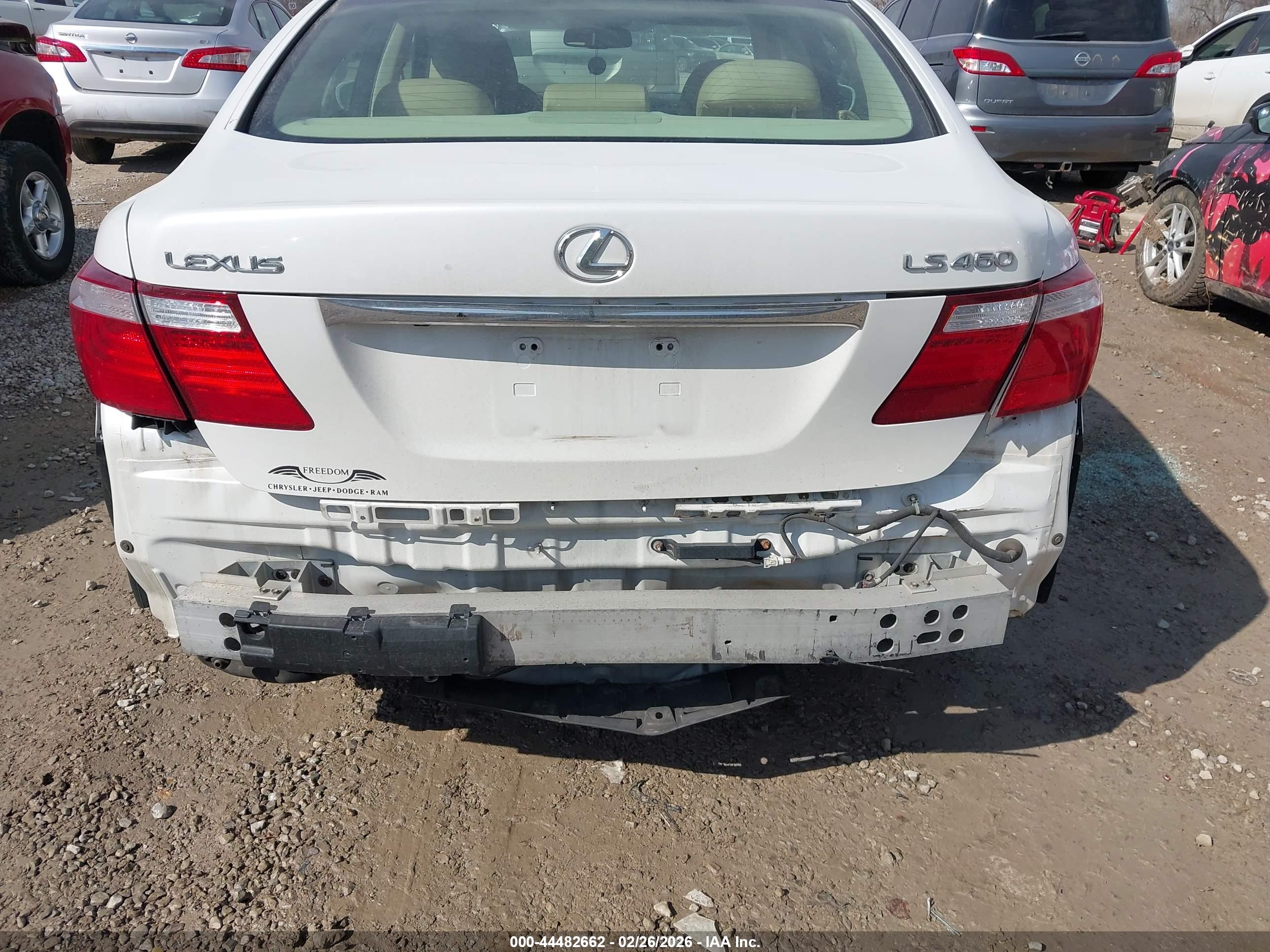 LEXUS LS image 6