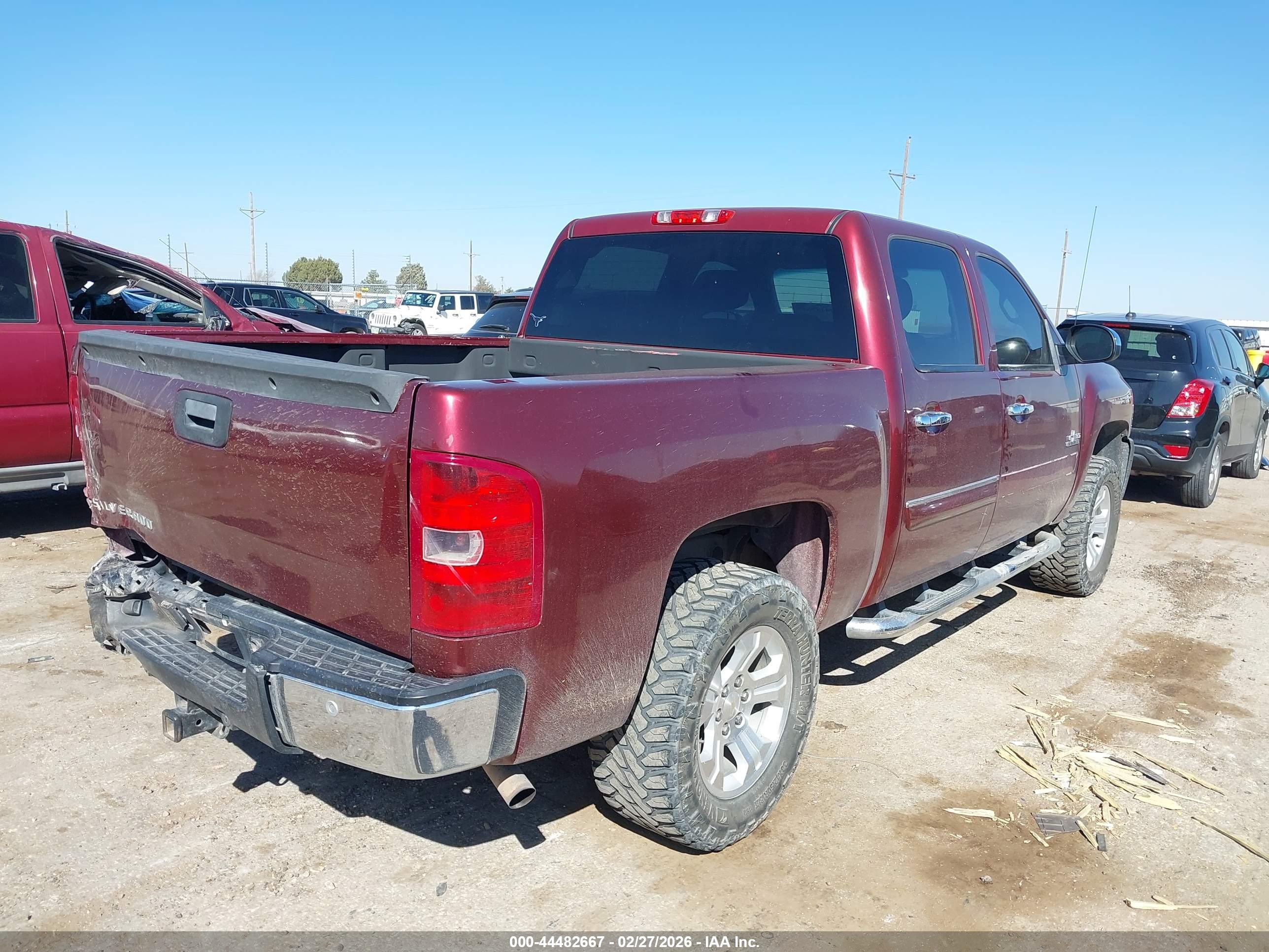 CHEVROLET SILVERADO image 4