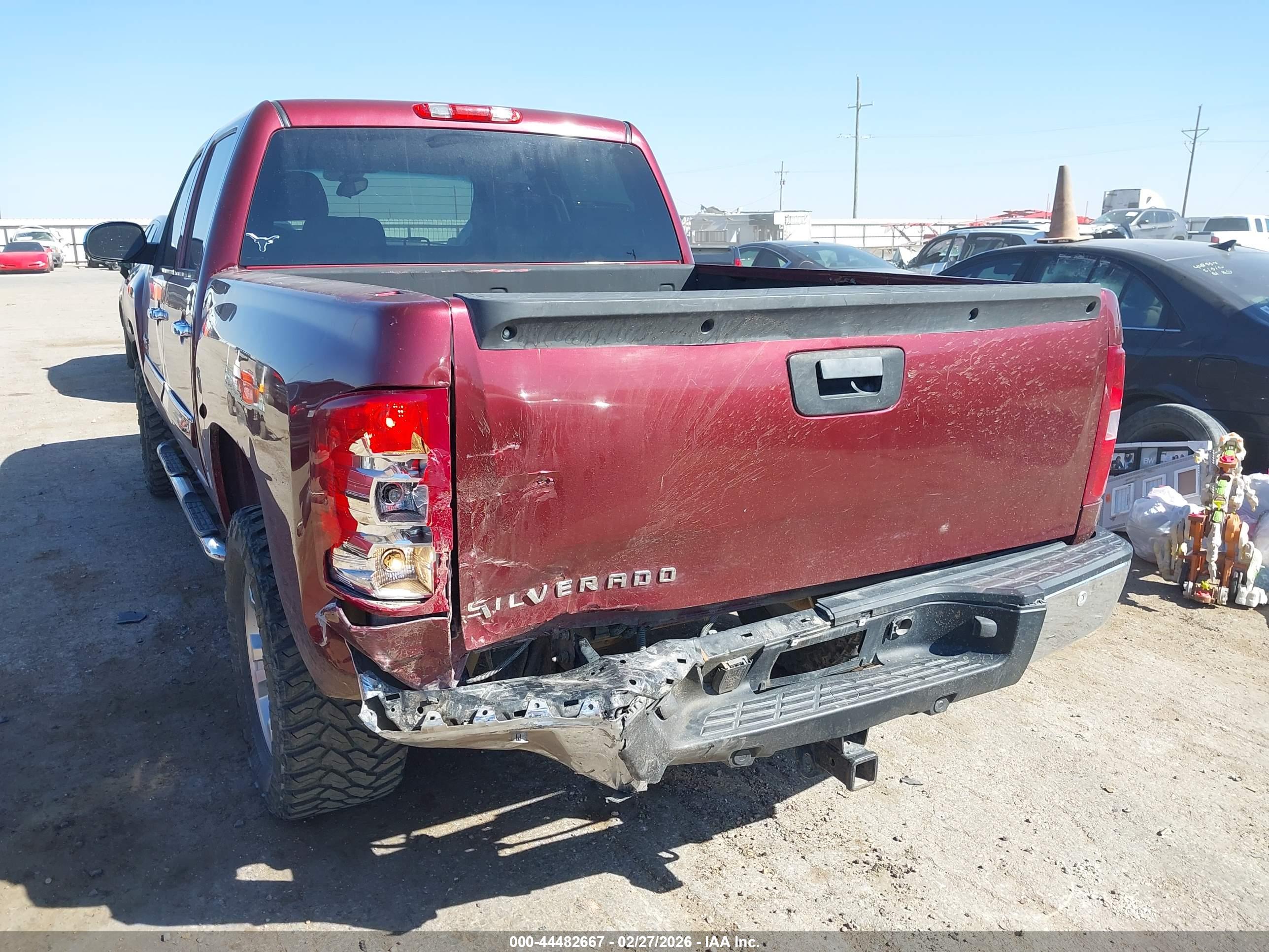 CHEVROLET SILVERADO image 6