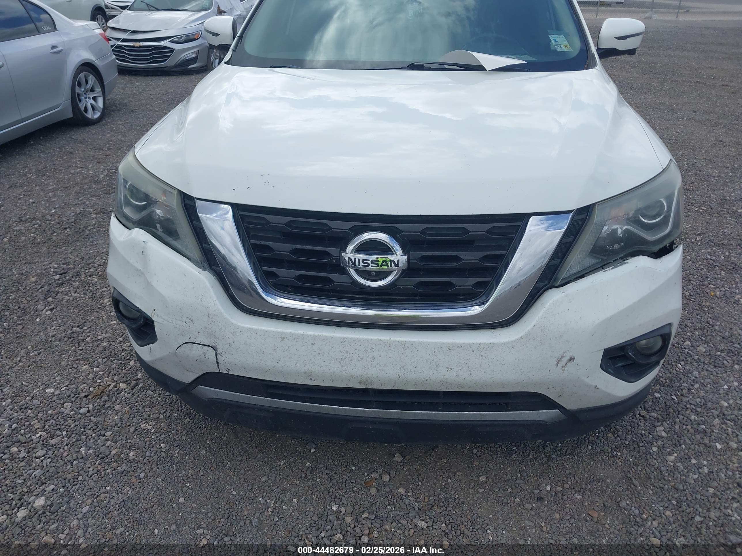 NISSAN PATHFINDER image 6