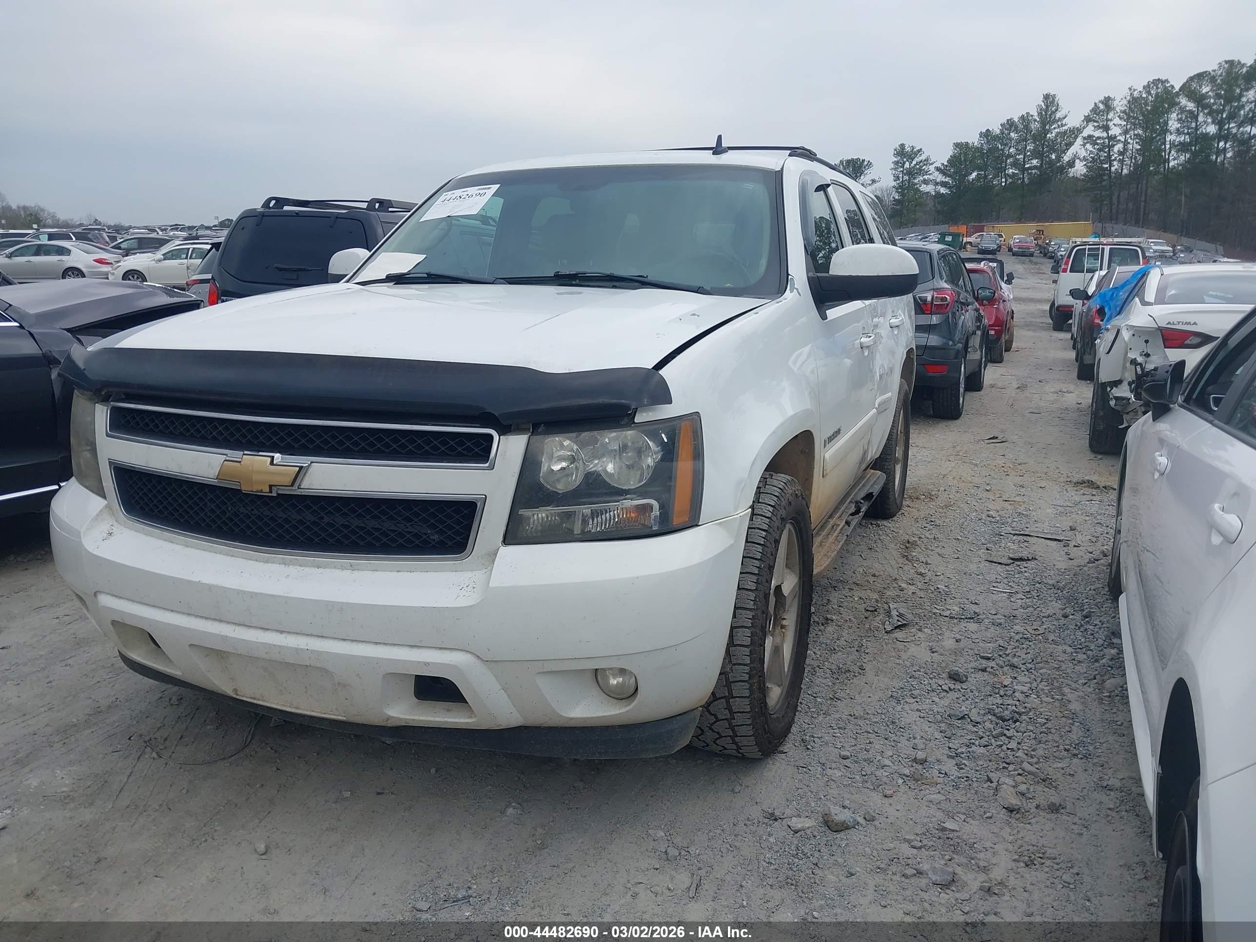 CHEVROLET TAHOE image 2