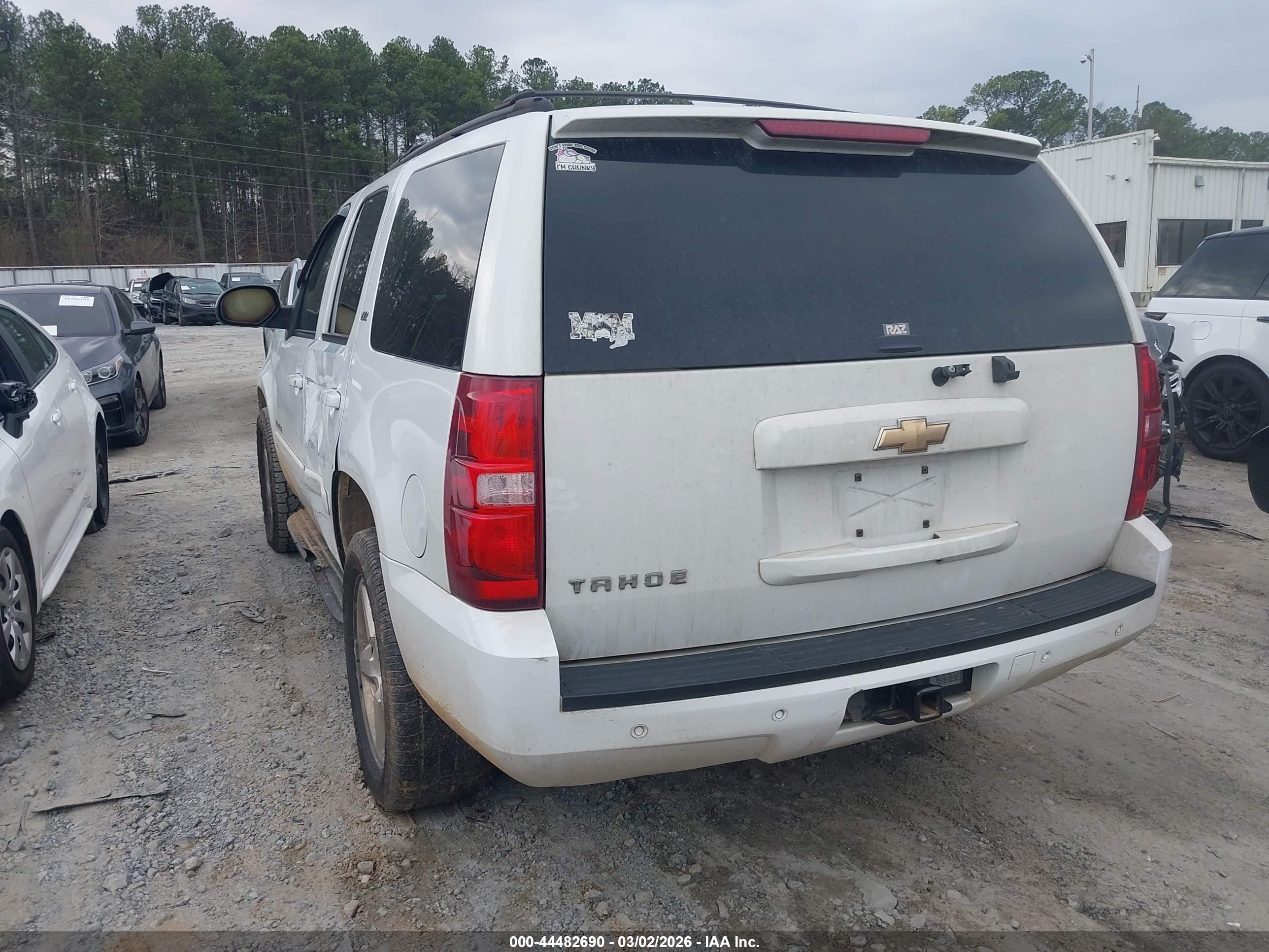 CHEVROLET TAHOE image 3