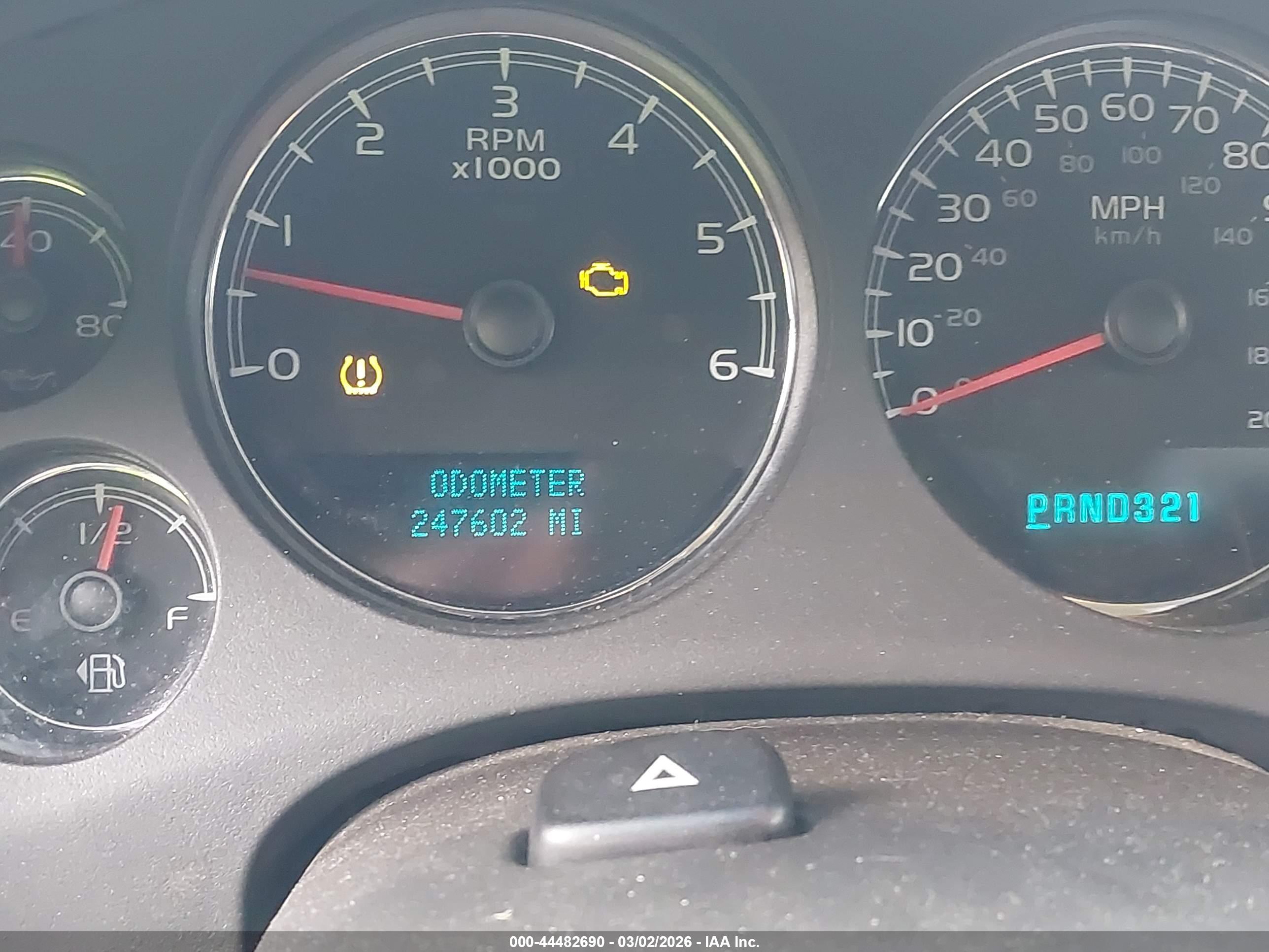 CHEVROLET TAHOE image 7
