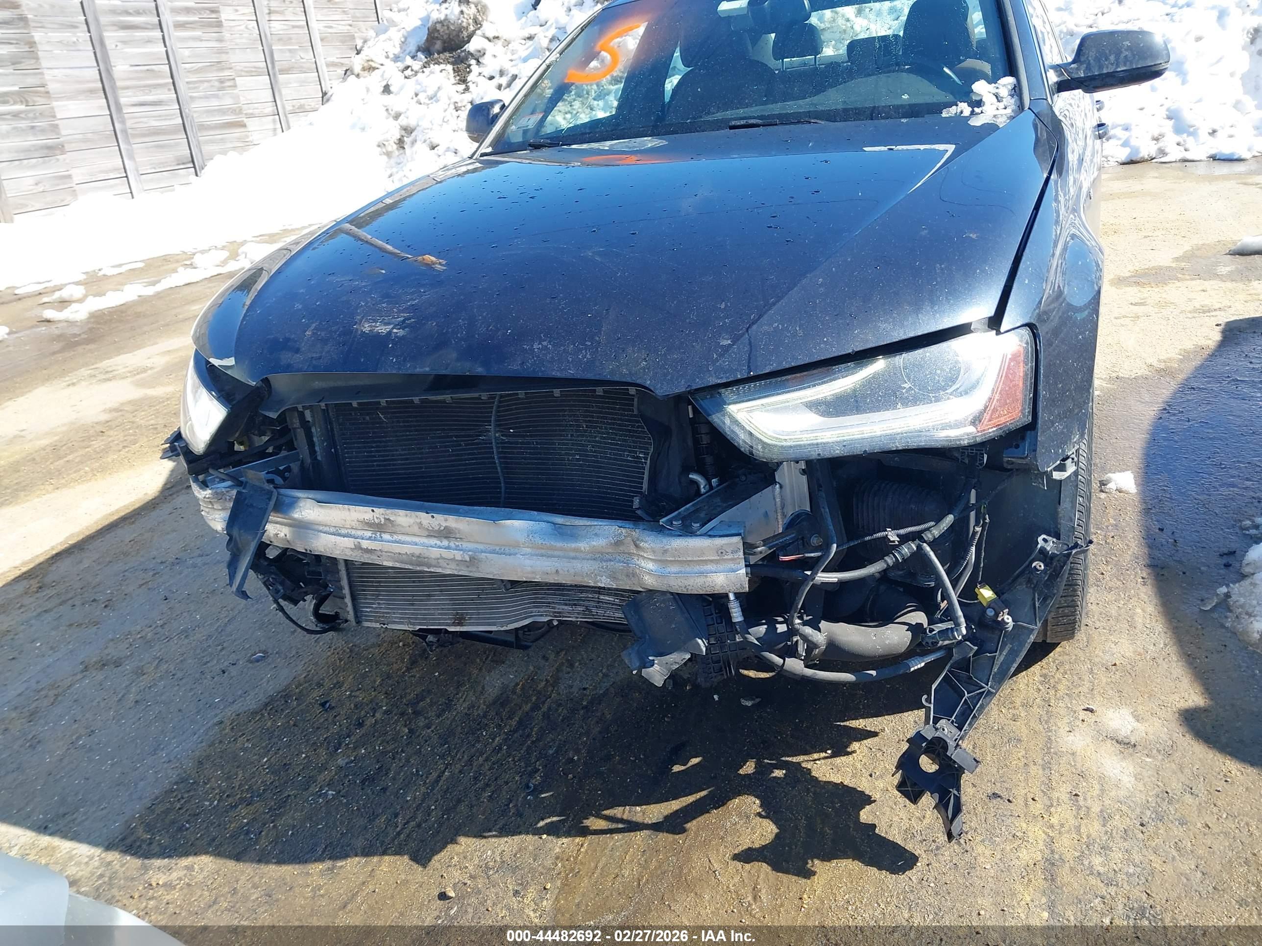 AUDI A4 image 6