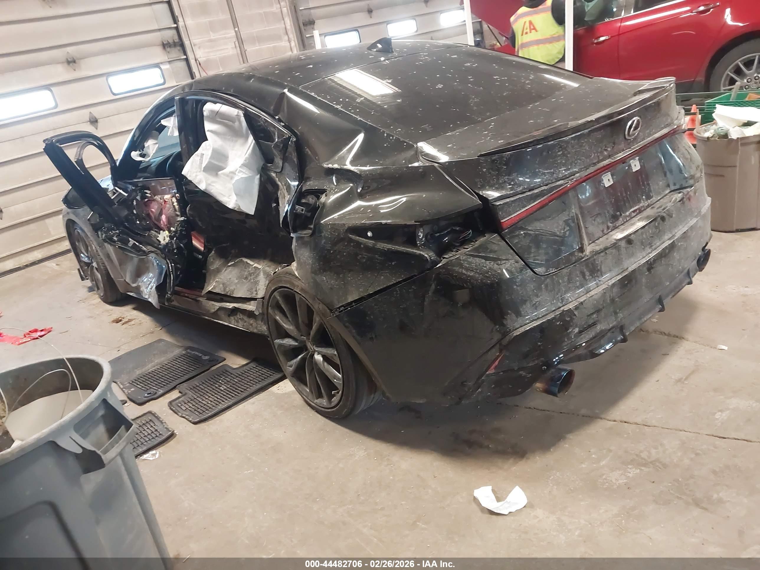 LEXUS IS image 3