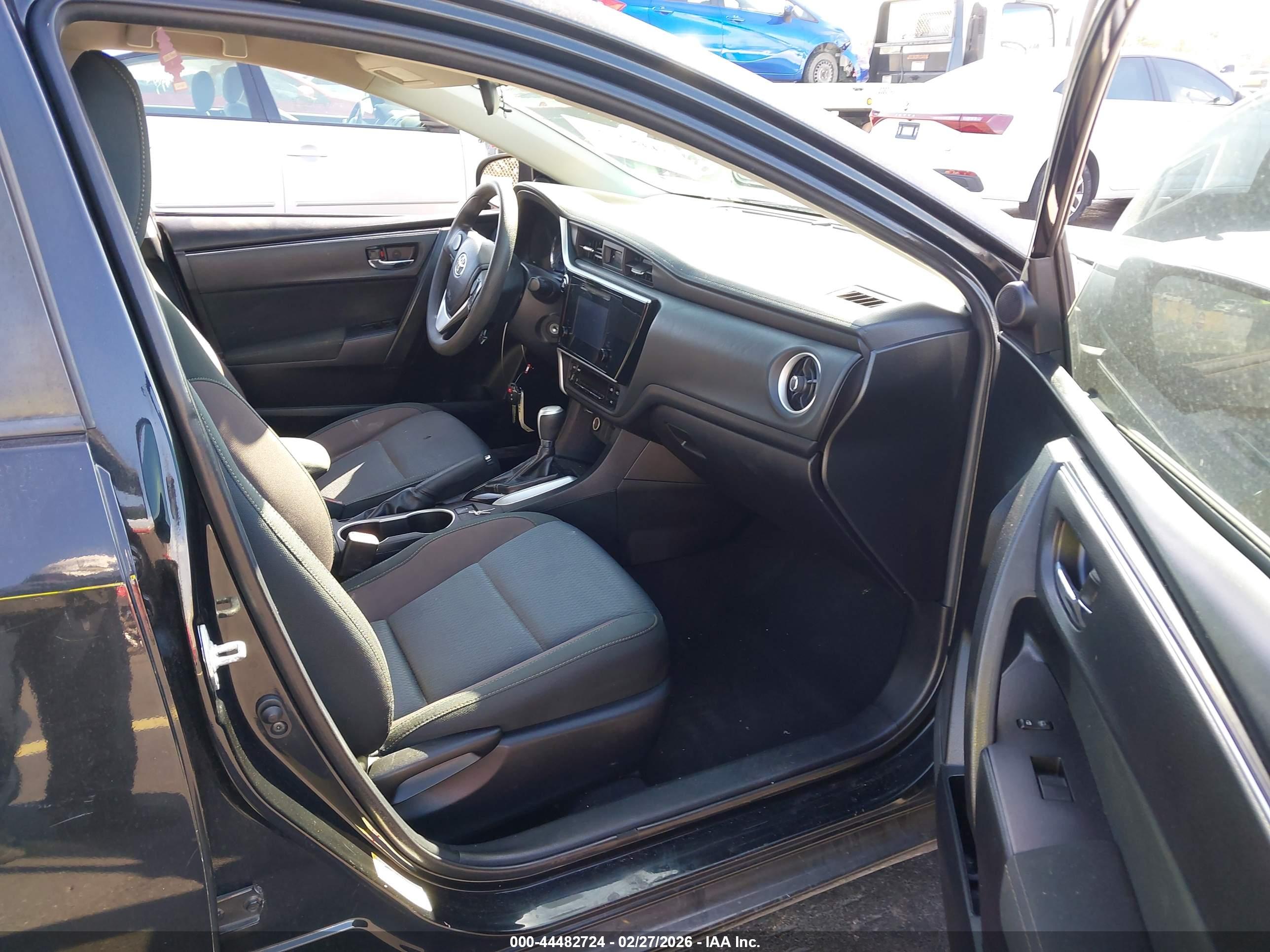 TOYOTA COROLLA image 5