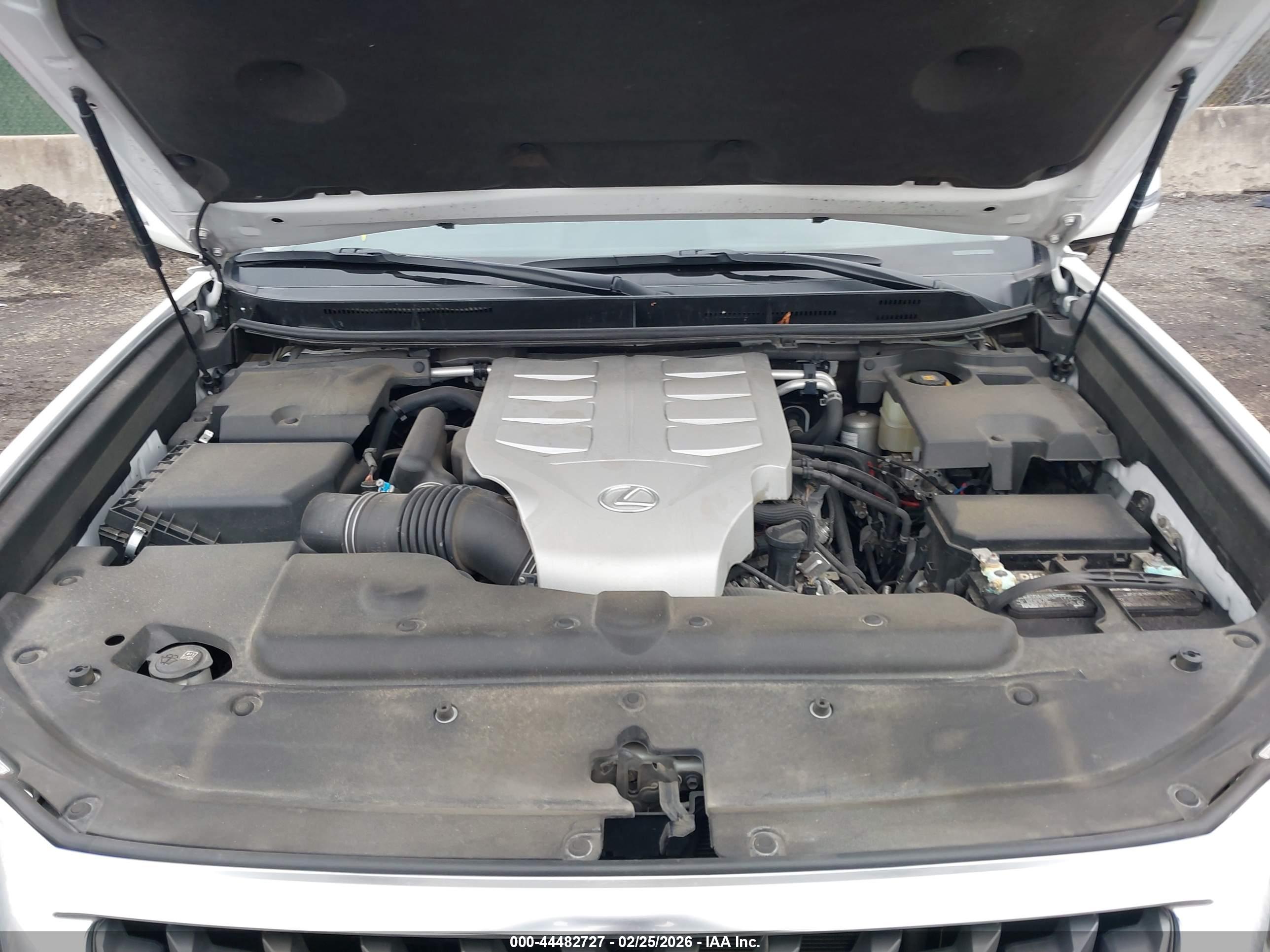 LEXUS 460 image 10