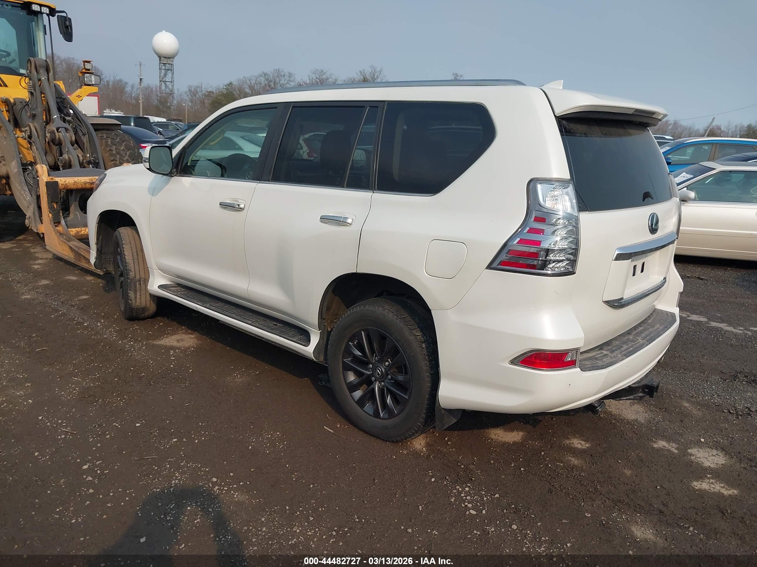 LEXUS 460 image 3
