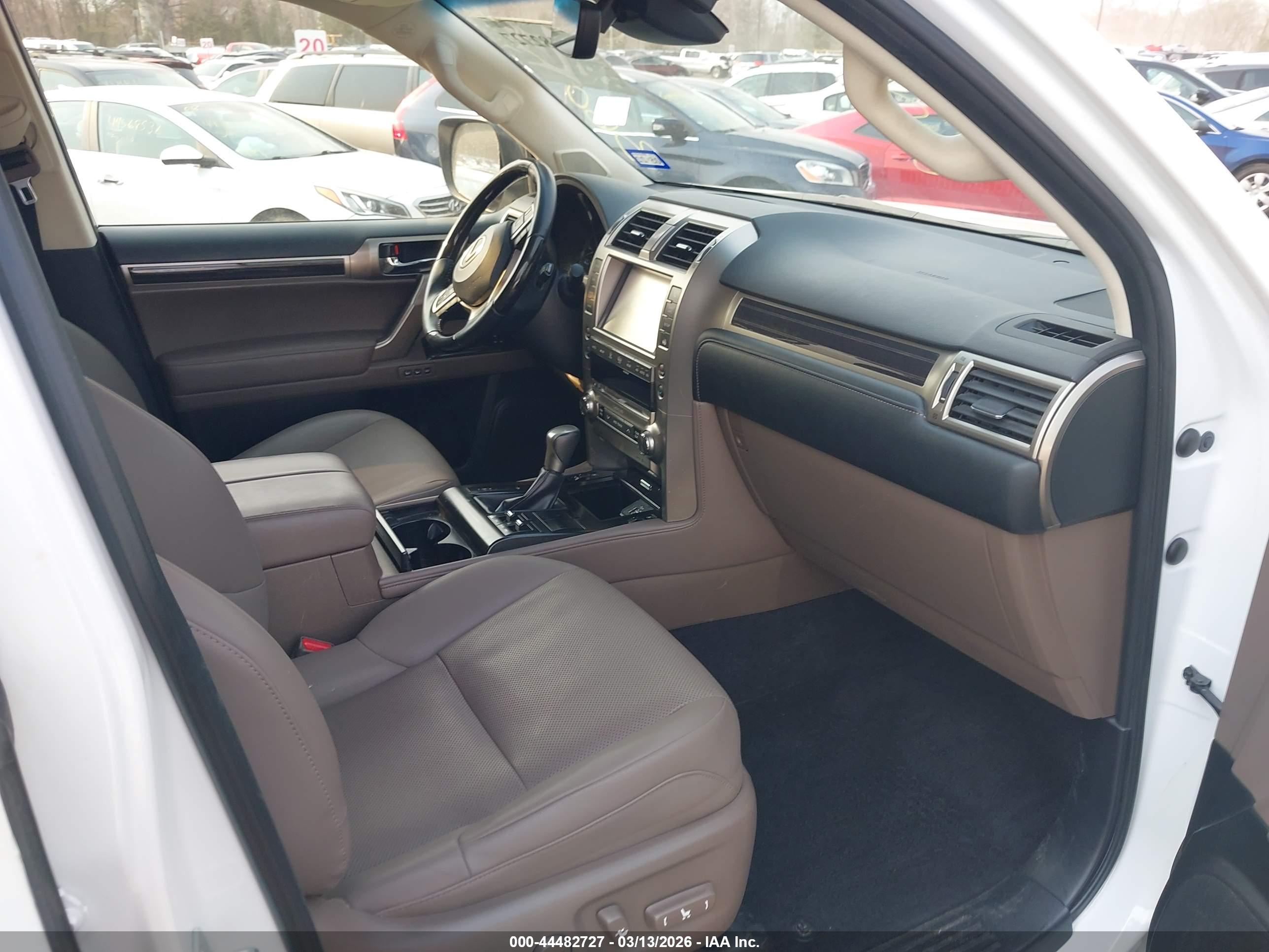 LEXUS 460 image 5