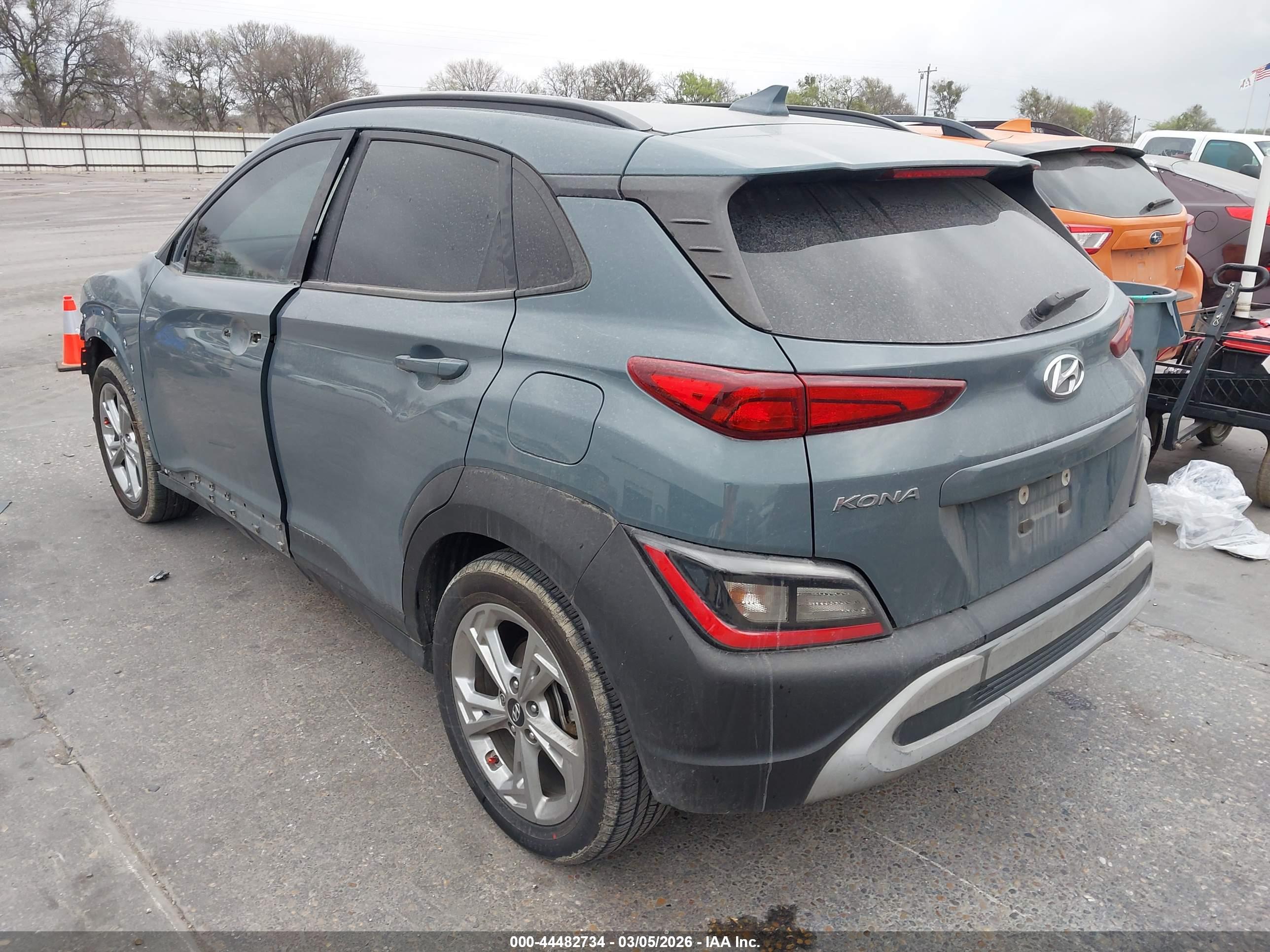 HYUNDAI KONA image 3