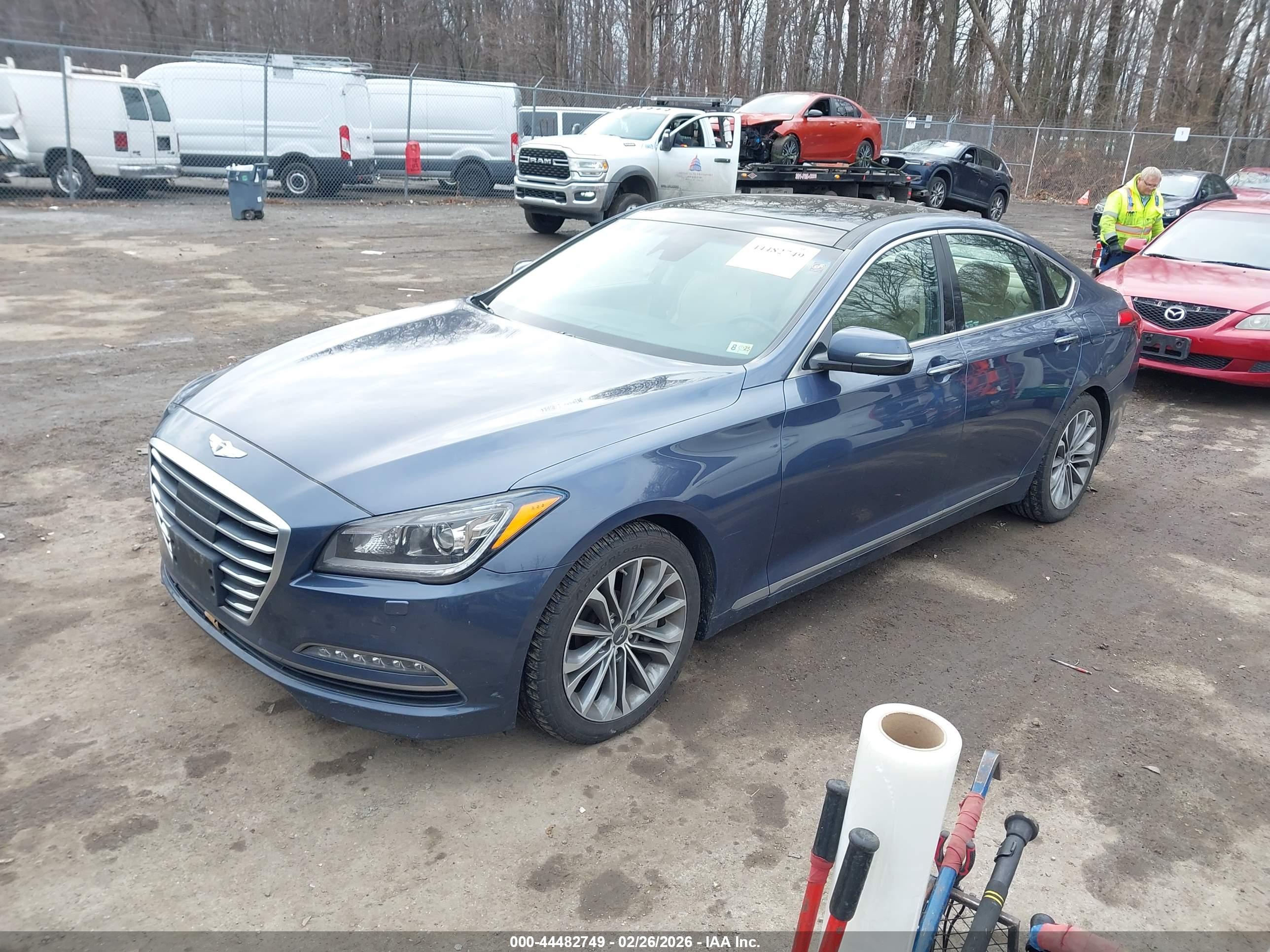 HYUNDAI GENESIS image 2