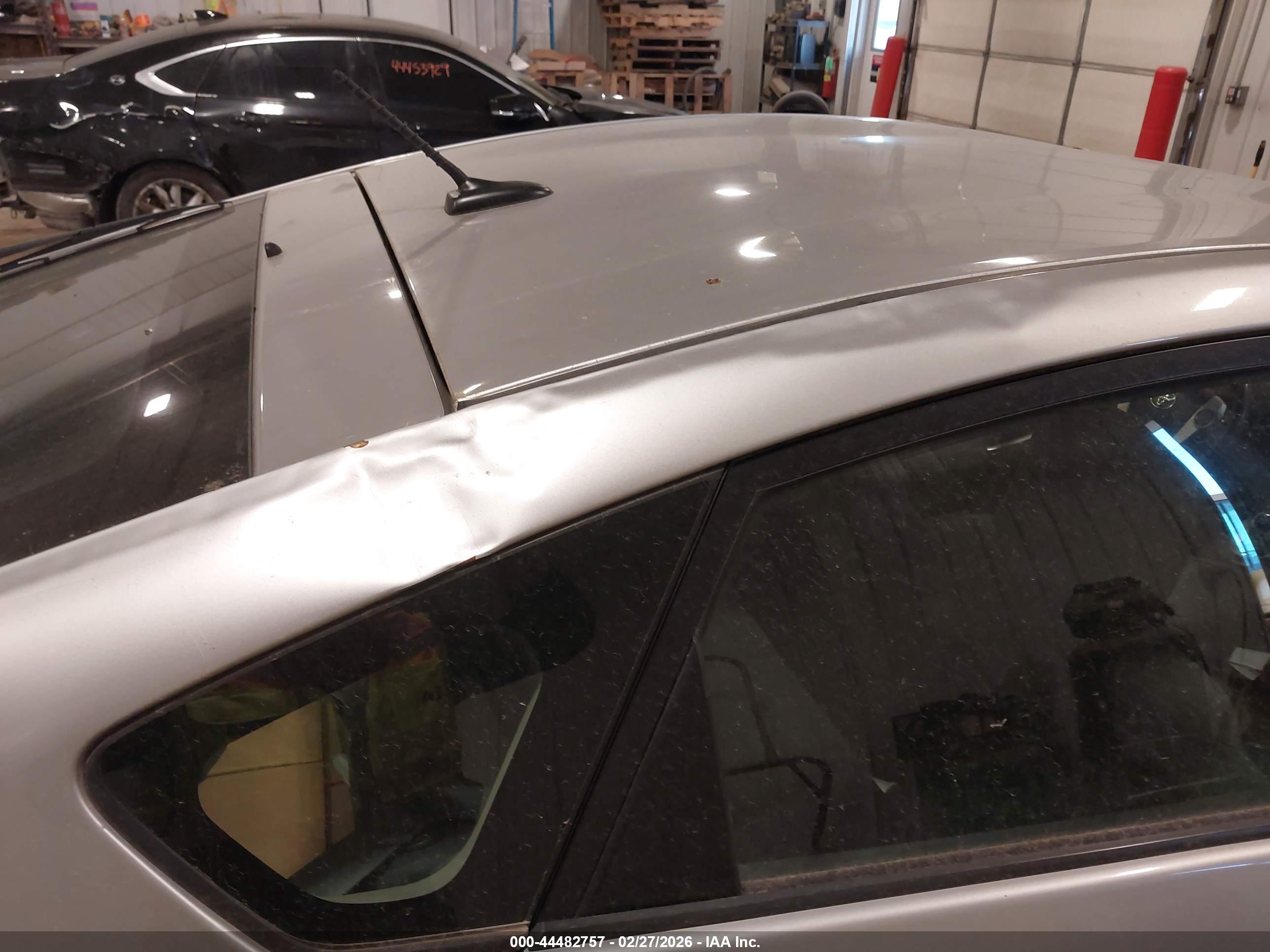 TOYOTA PRIUS image 6