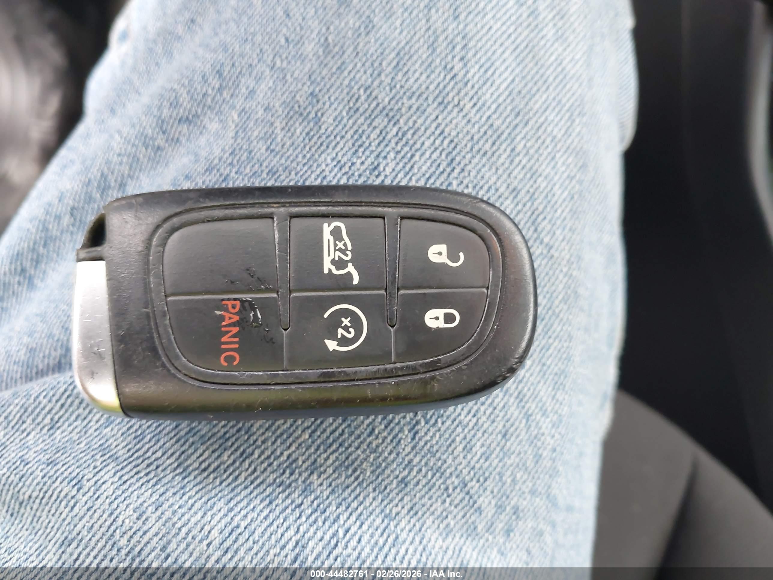 JEEP CHEROKEE image 11