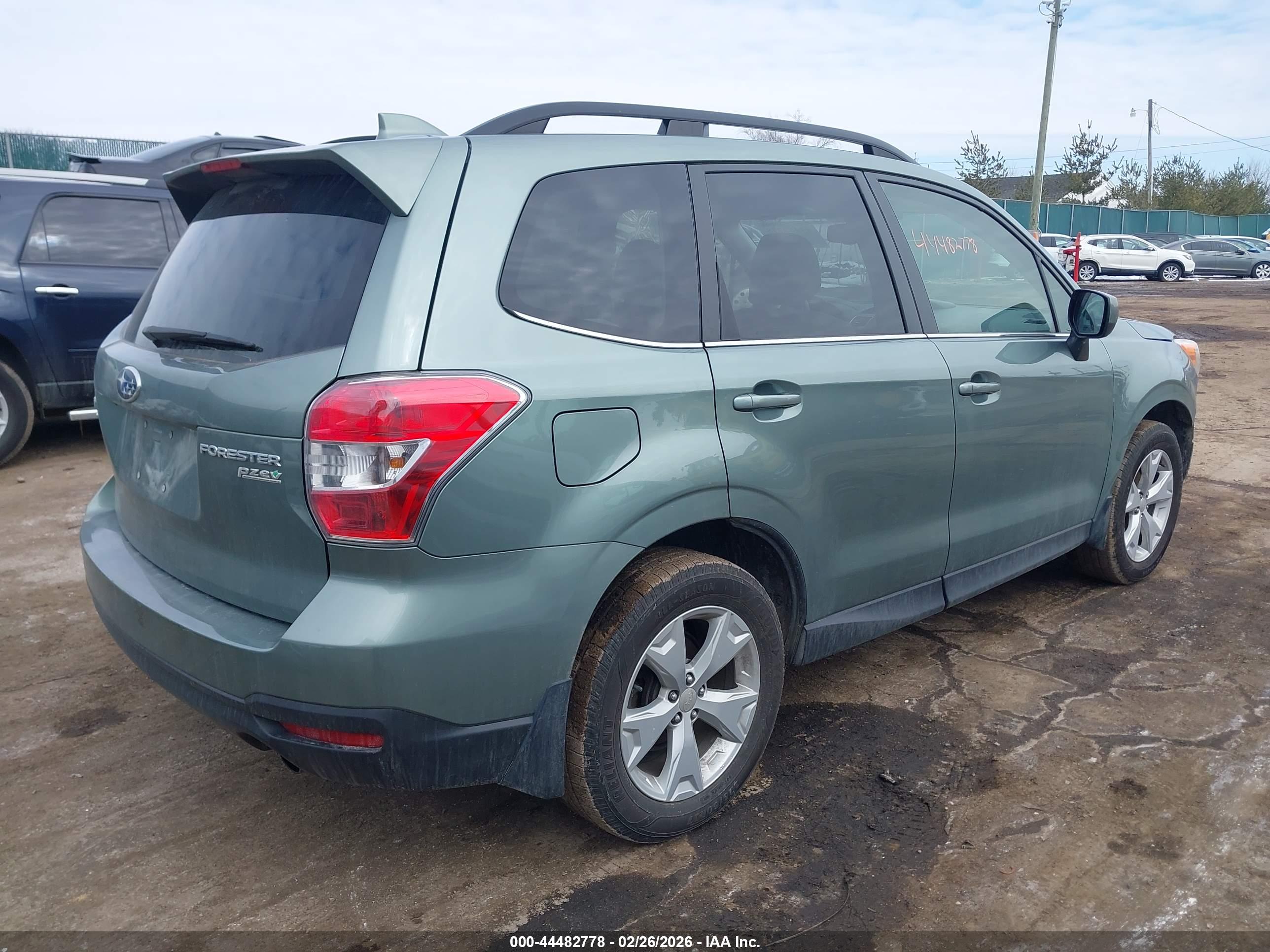 SUBARU FORESTER image 4