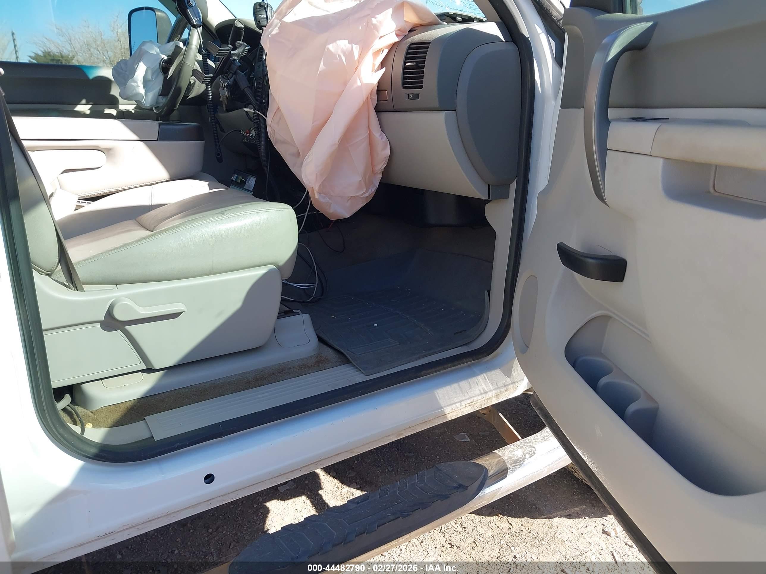GMC SIERRA image 5