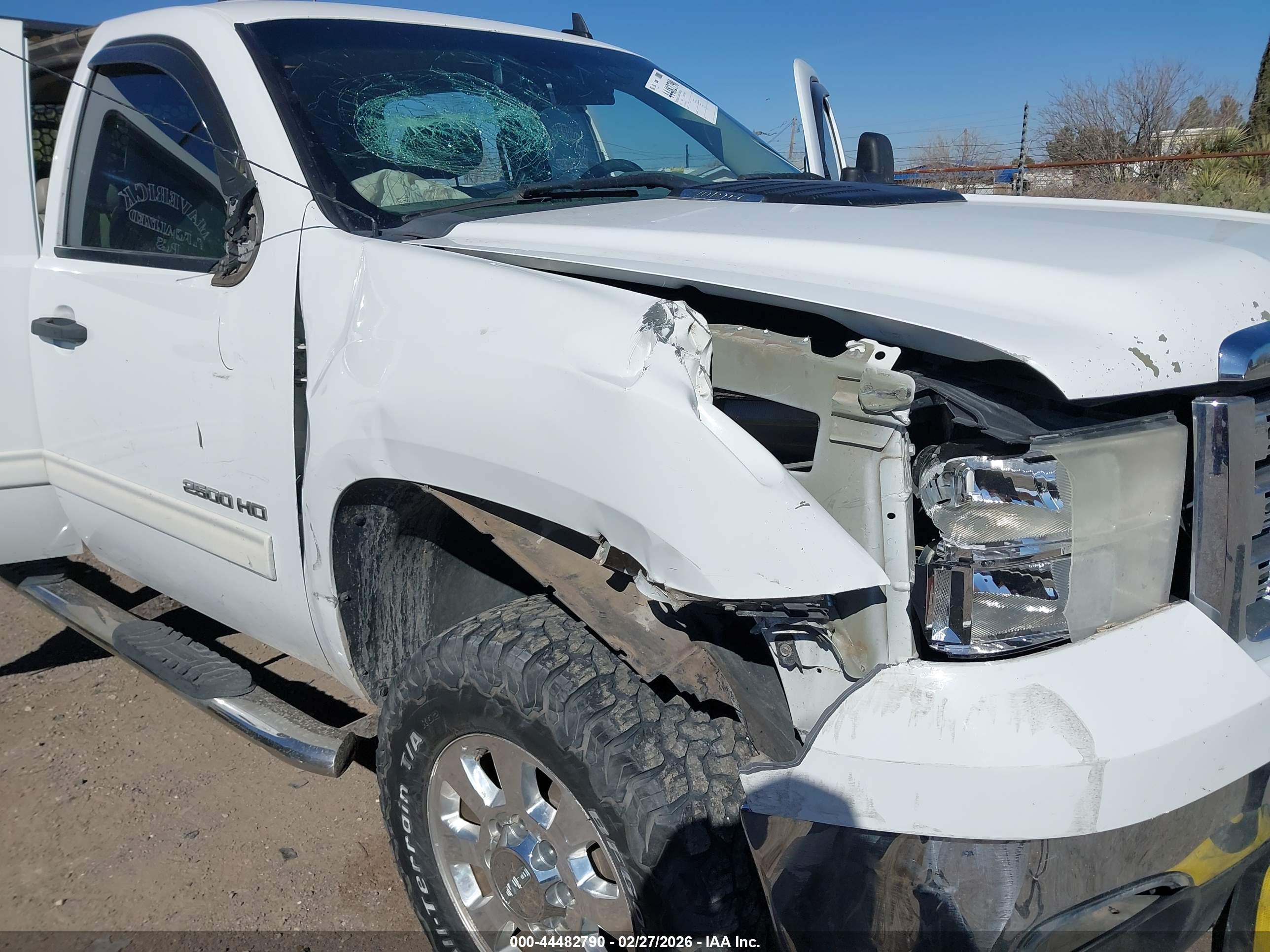 GMC SIERRA image 6