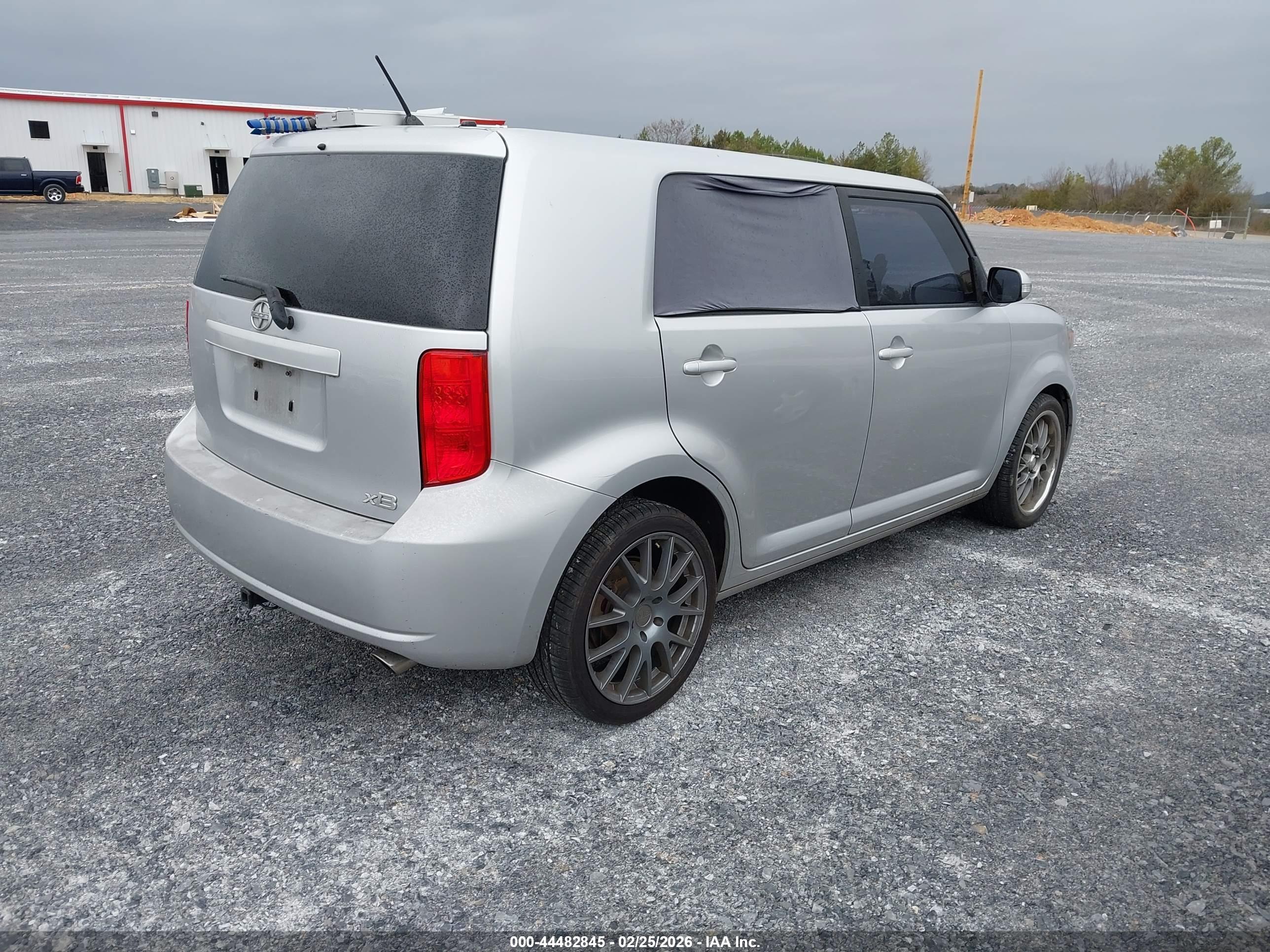 SCION XB image 4