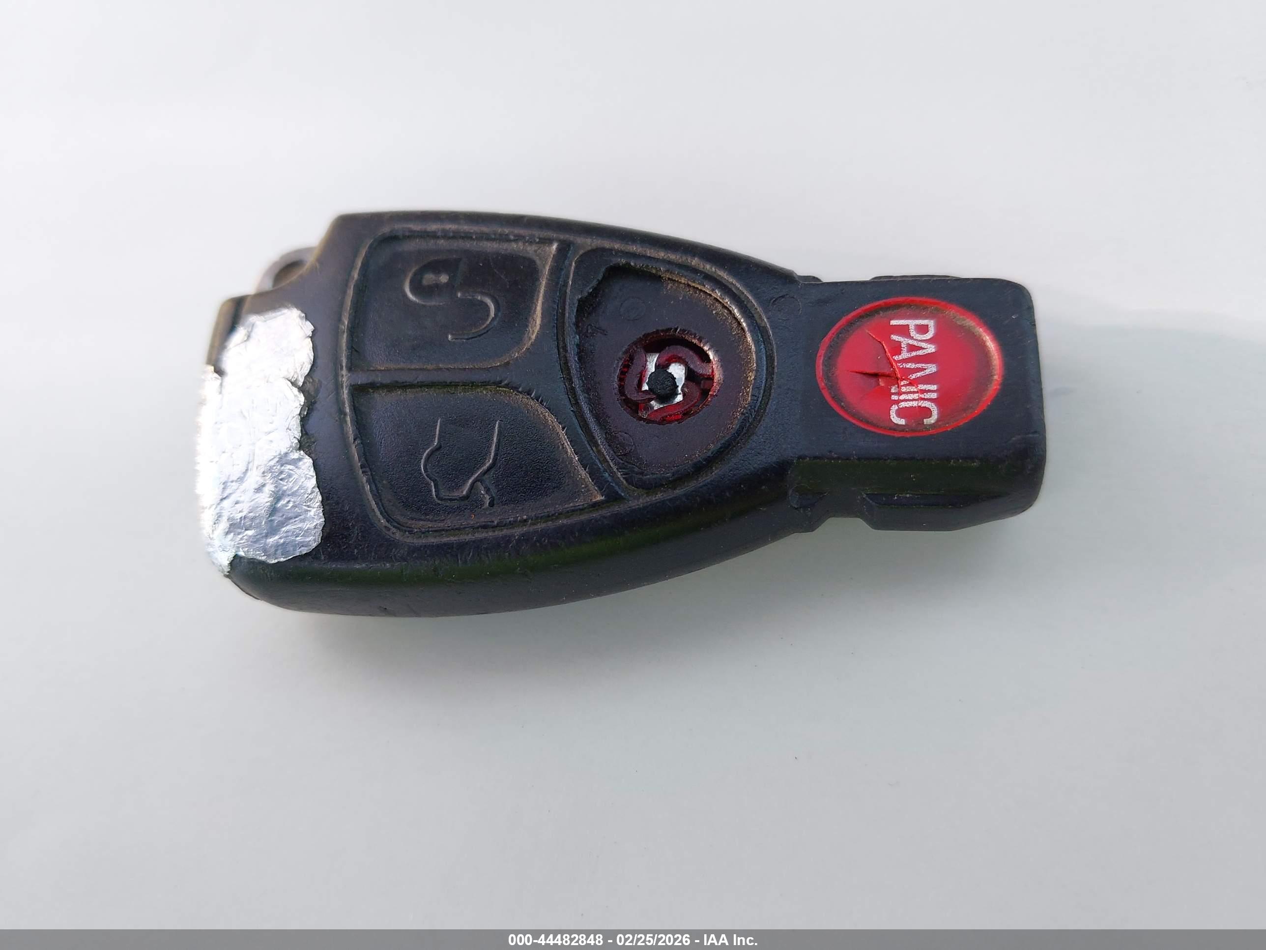 MERCEDES-BENZ E image 11
