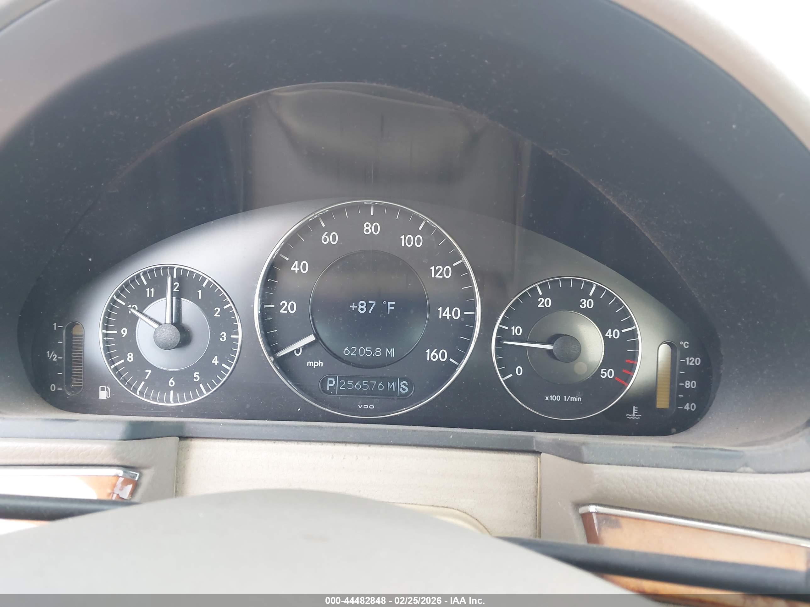 MERCEDES-BENZ E image 7