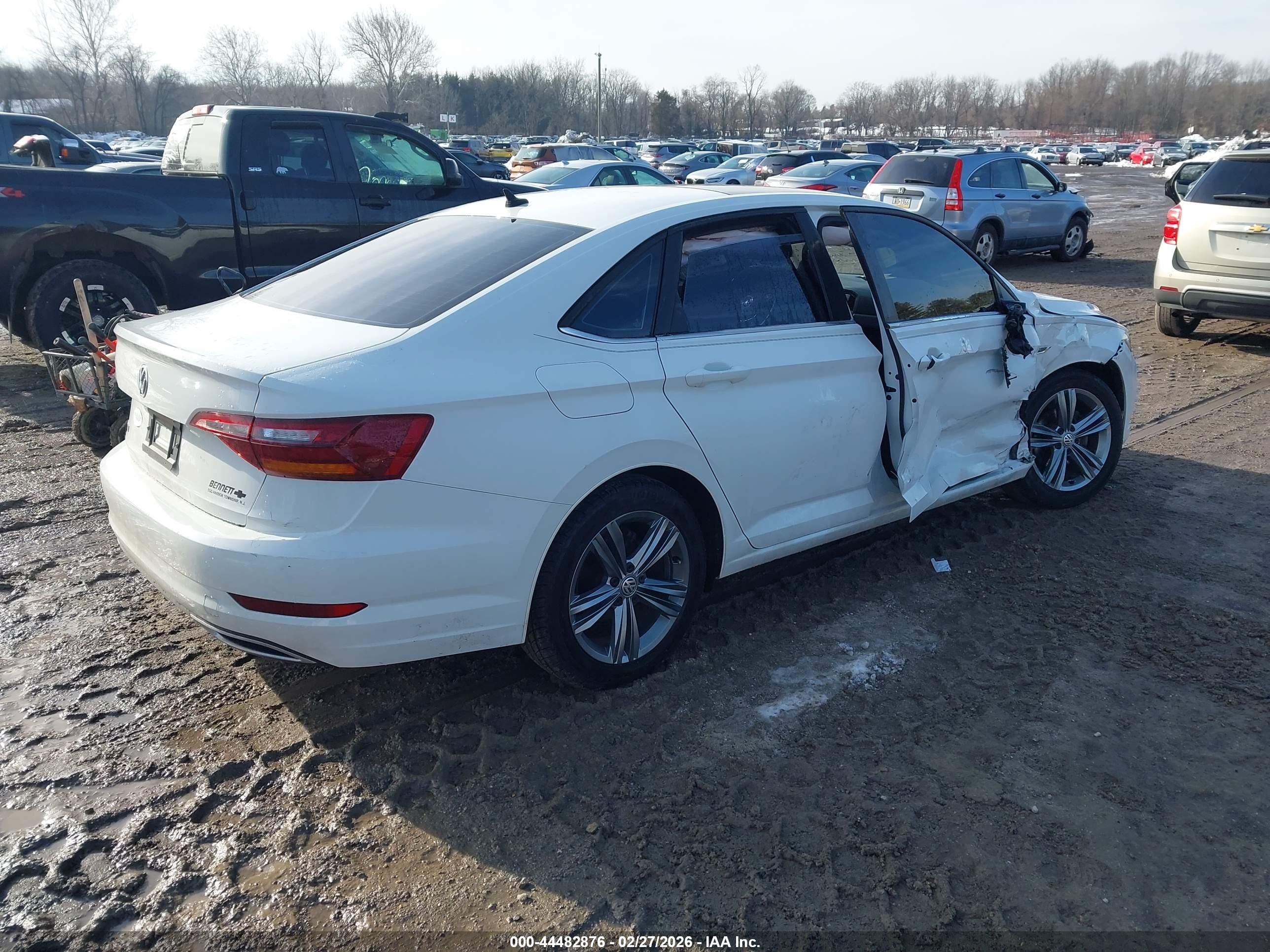 VOLKSWAGEN JETTA image 4