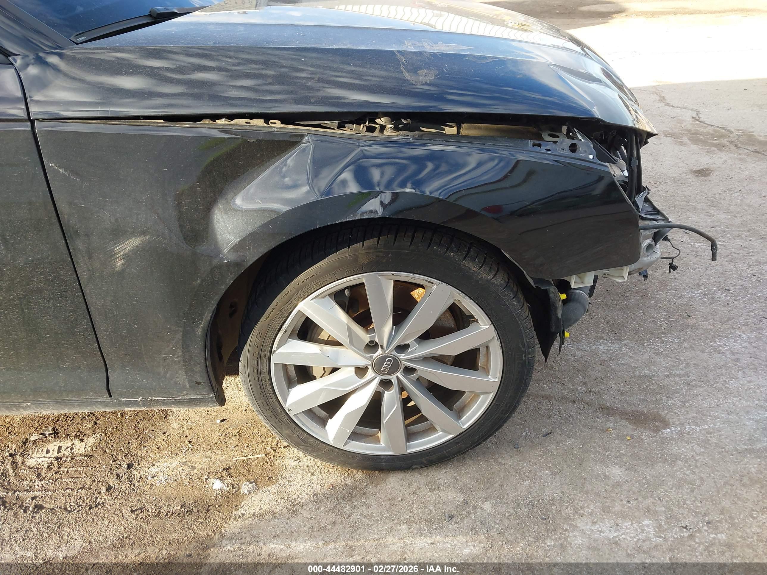 AUDI A4 image 6