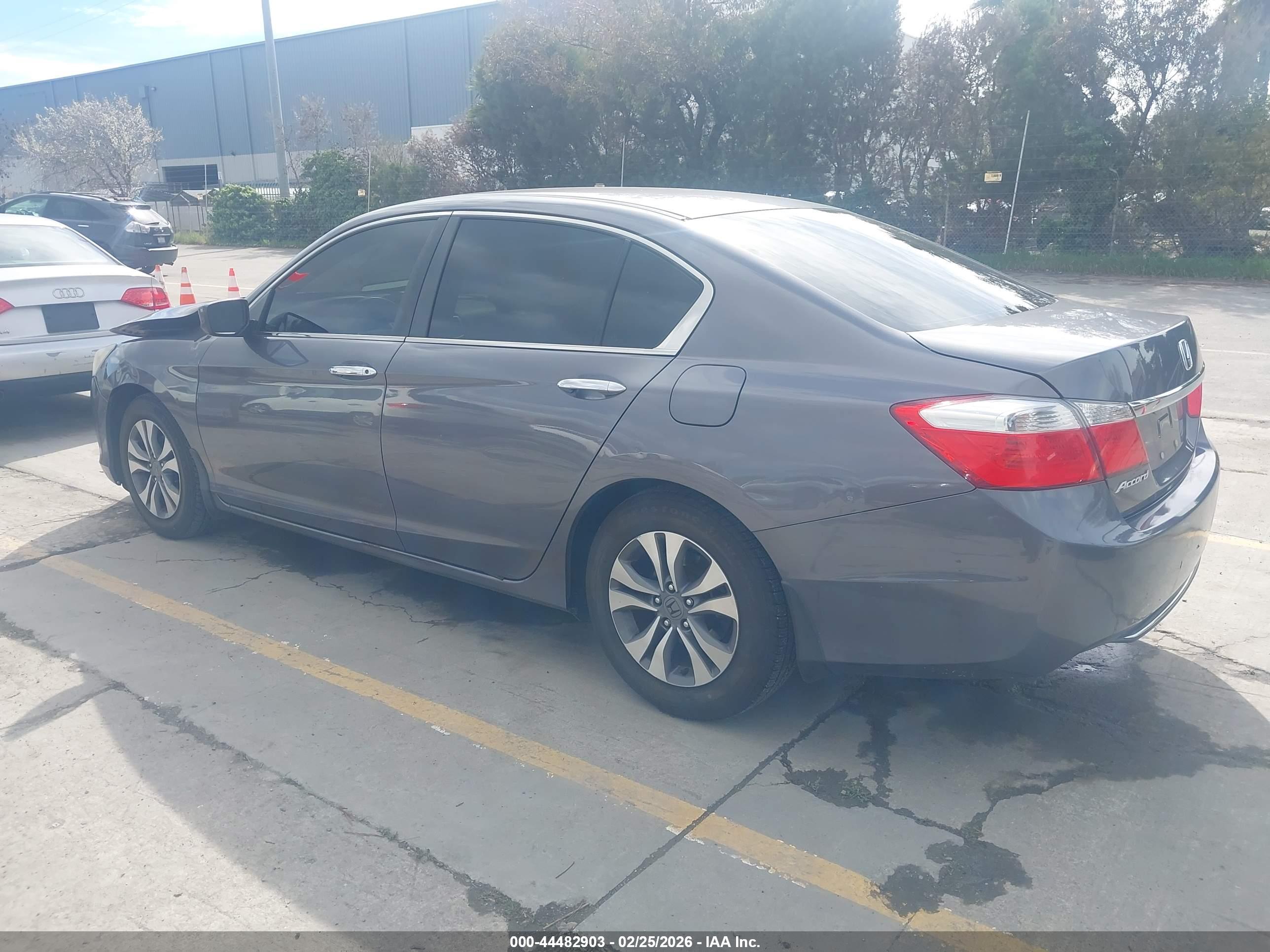HONDA ACCORD image 3