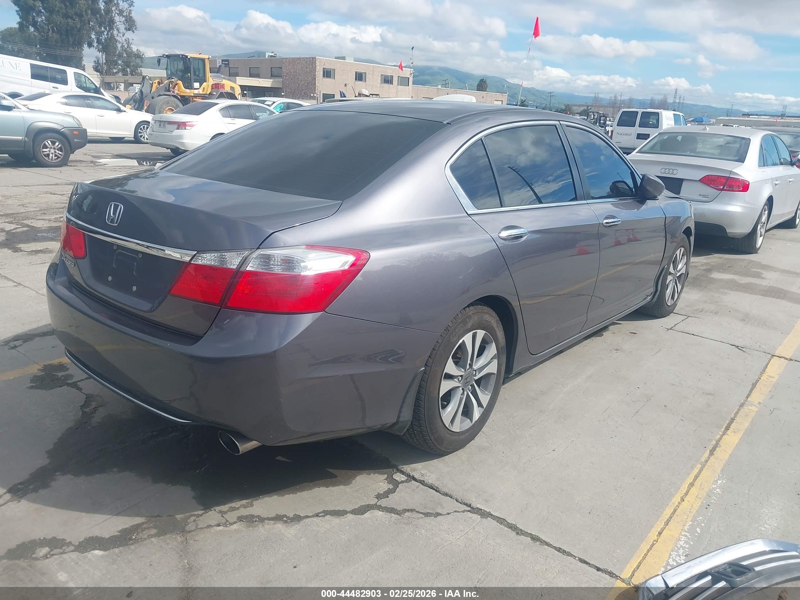 HONDA ACCORD image 4