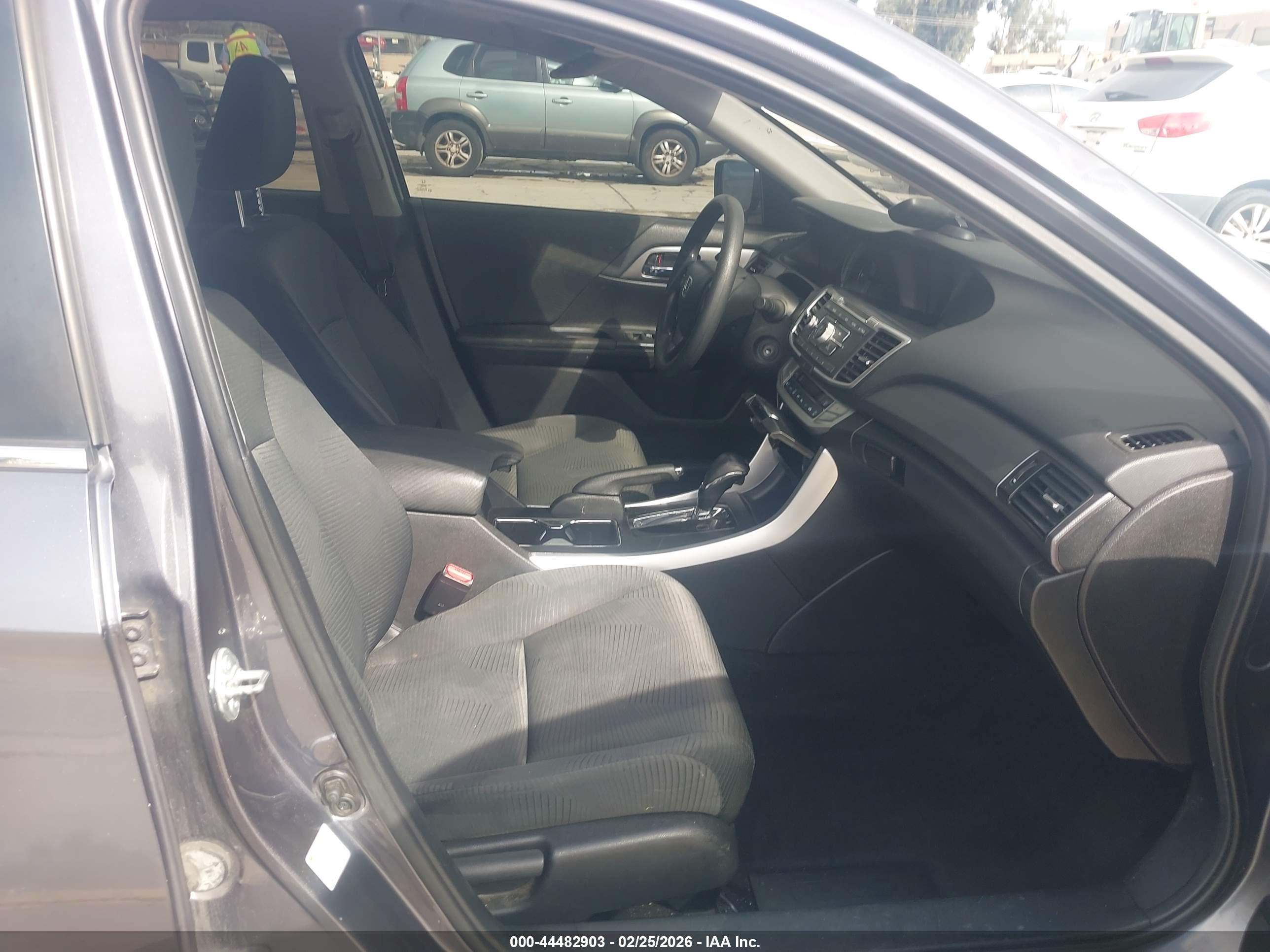 HONDA ACCORD image 5