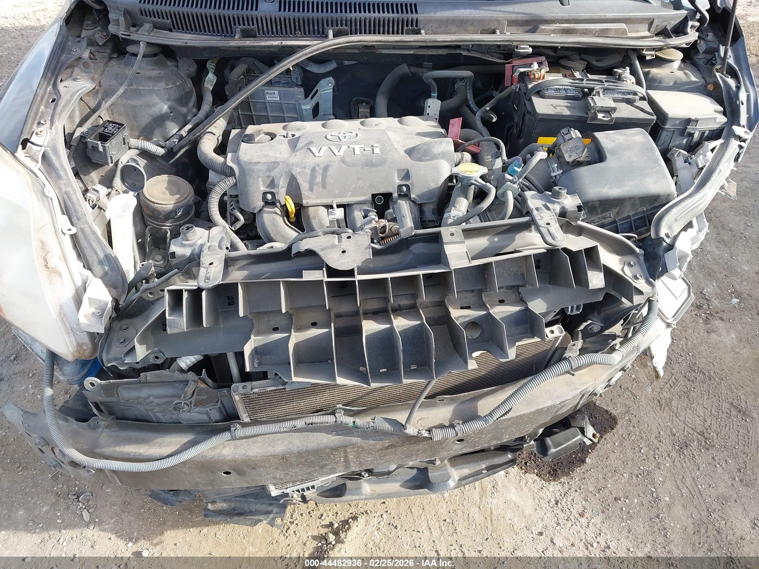 TOYOTA YARIS image 10