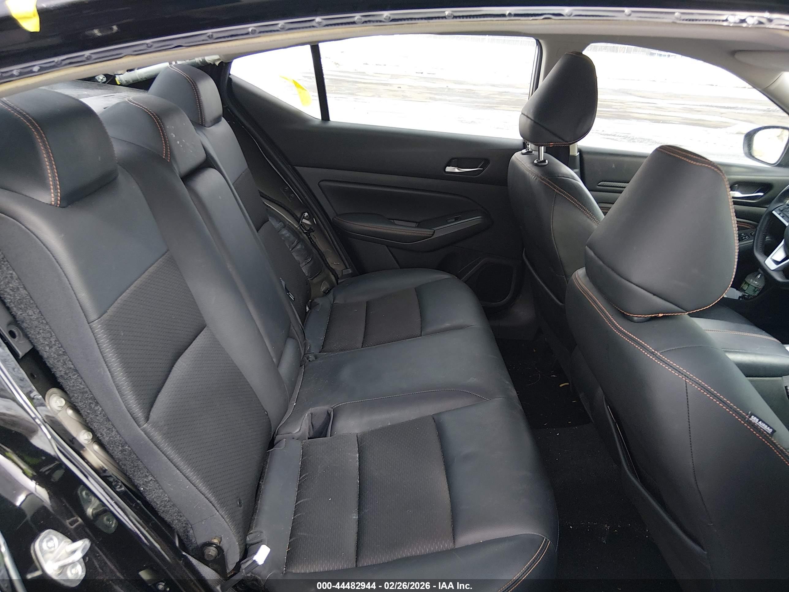 NISSAN ALTIMA image 8