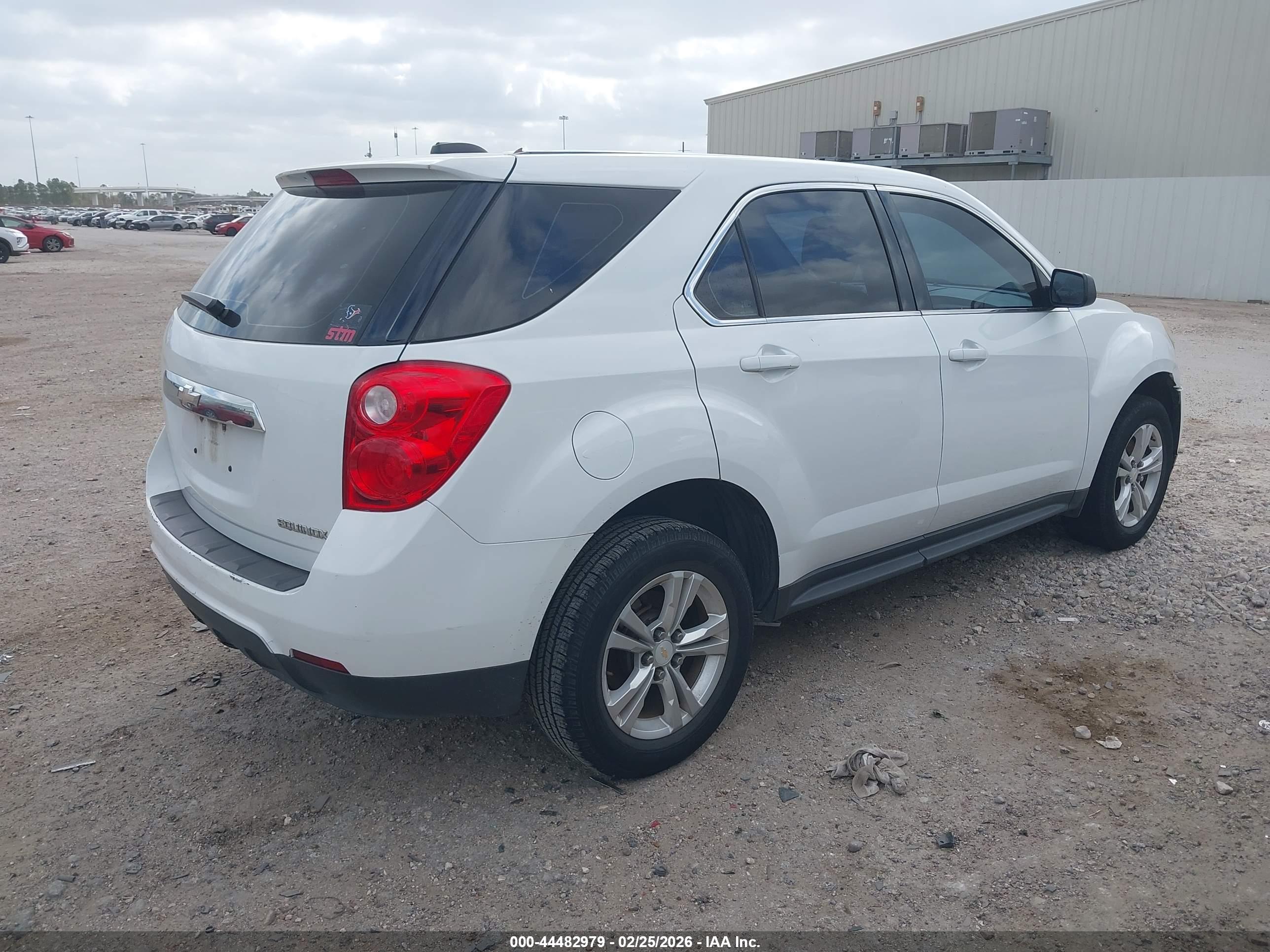 CHEVROLET EQUINOX image 4