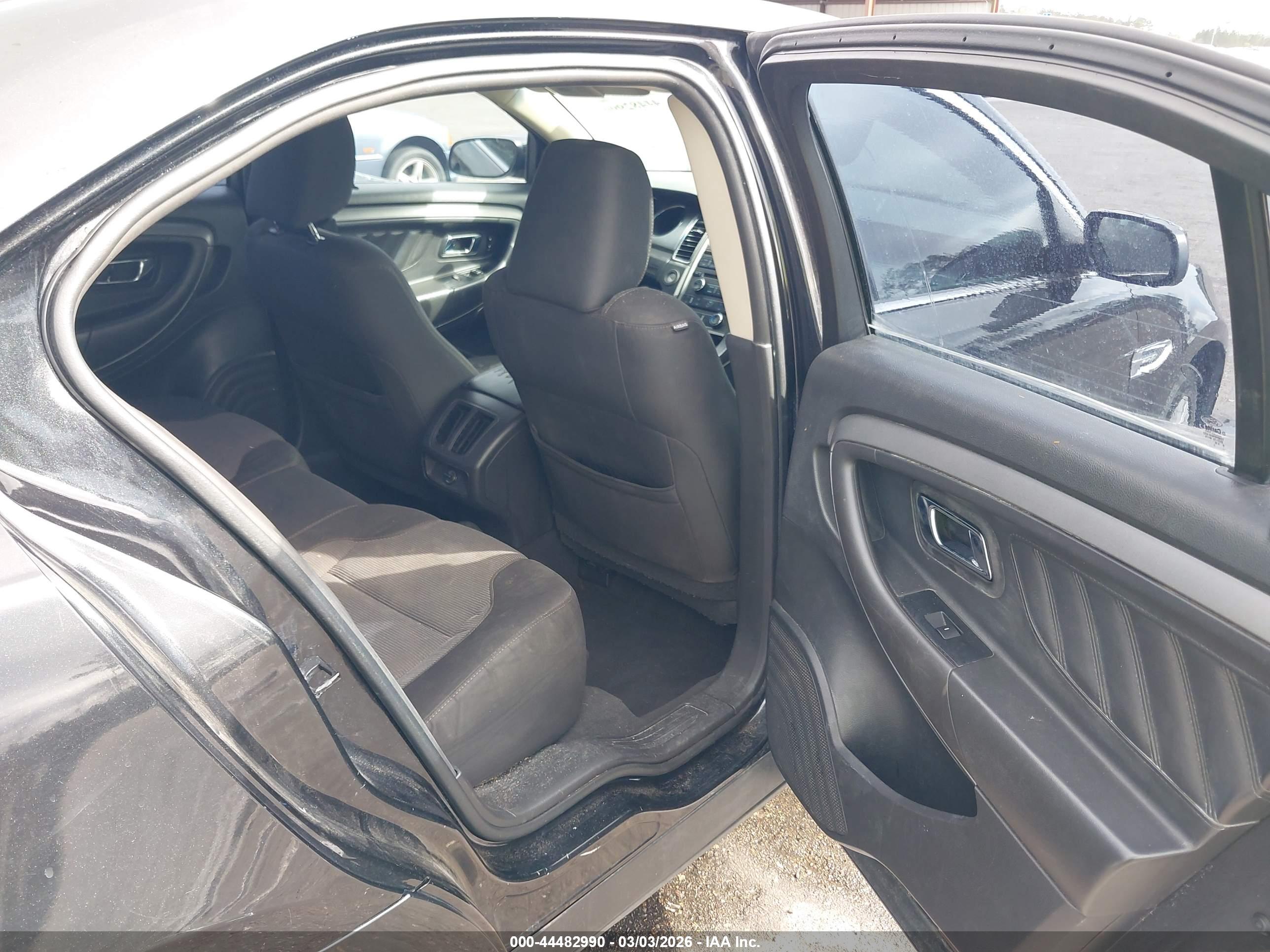 FORD TAURUS image 8