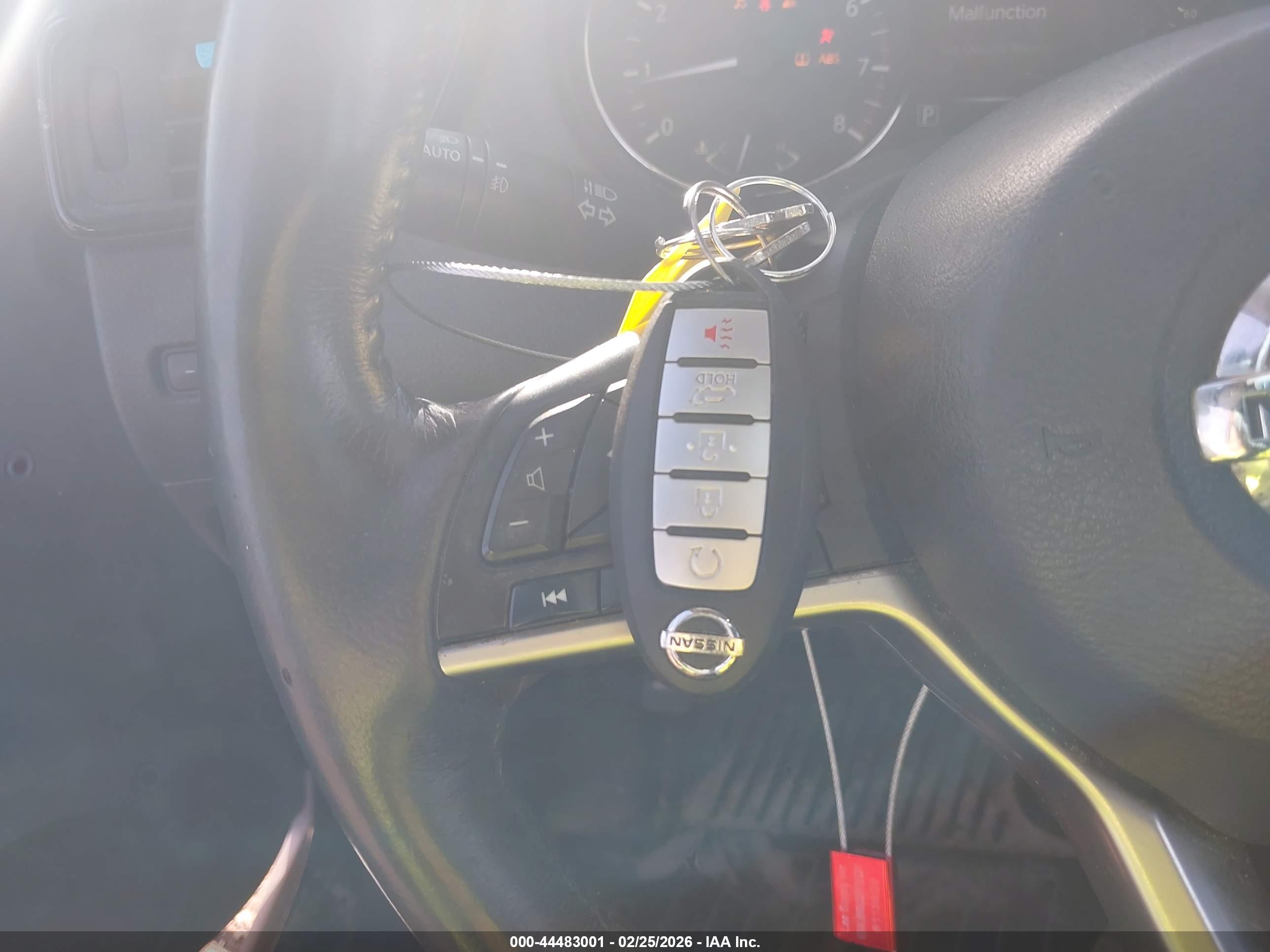 NISSAN ROGUE image 11