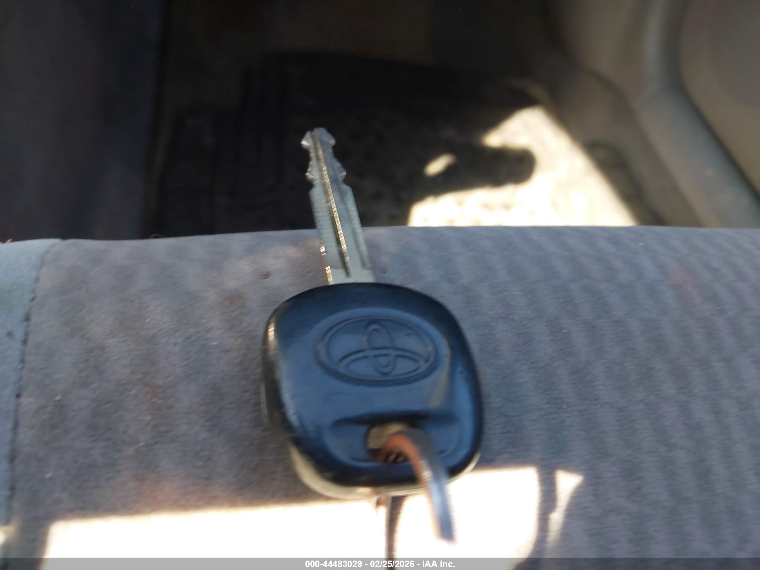 TOYOTA COROLLA image 11