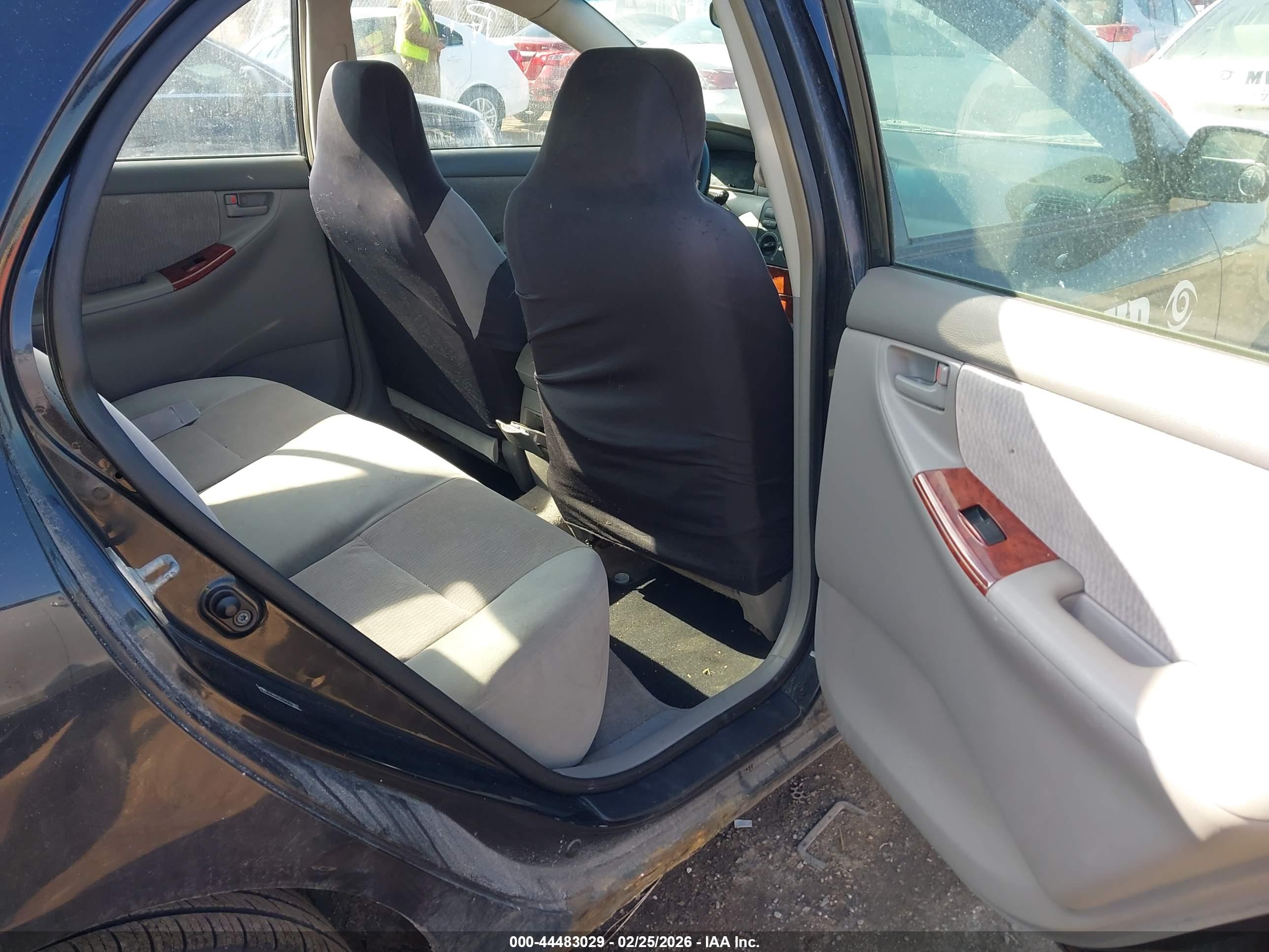 TOYOTA COROLLA image 8