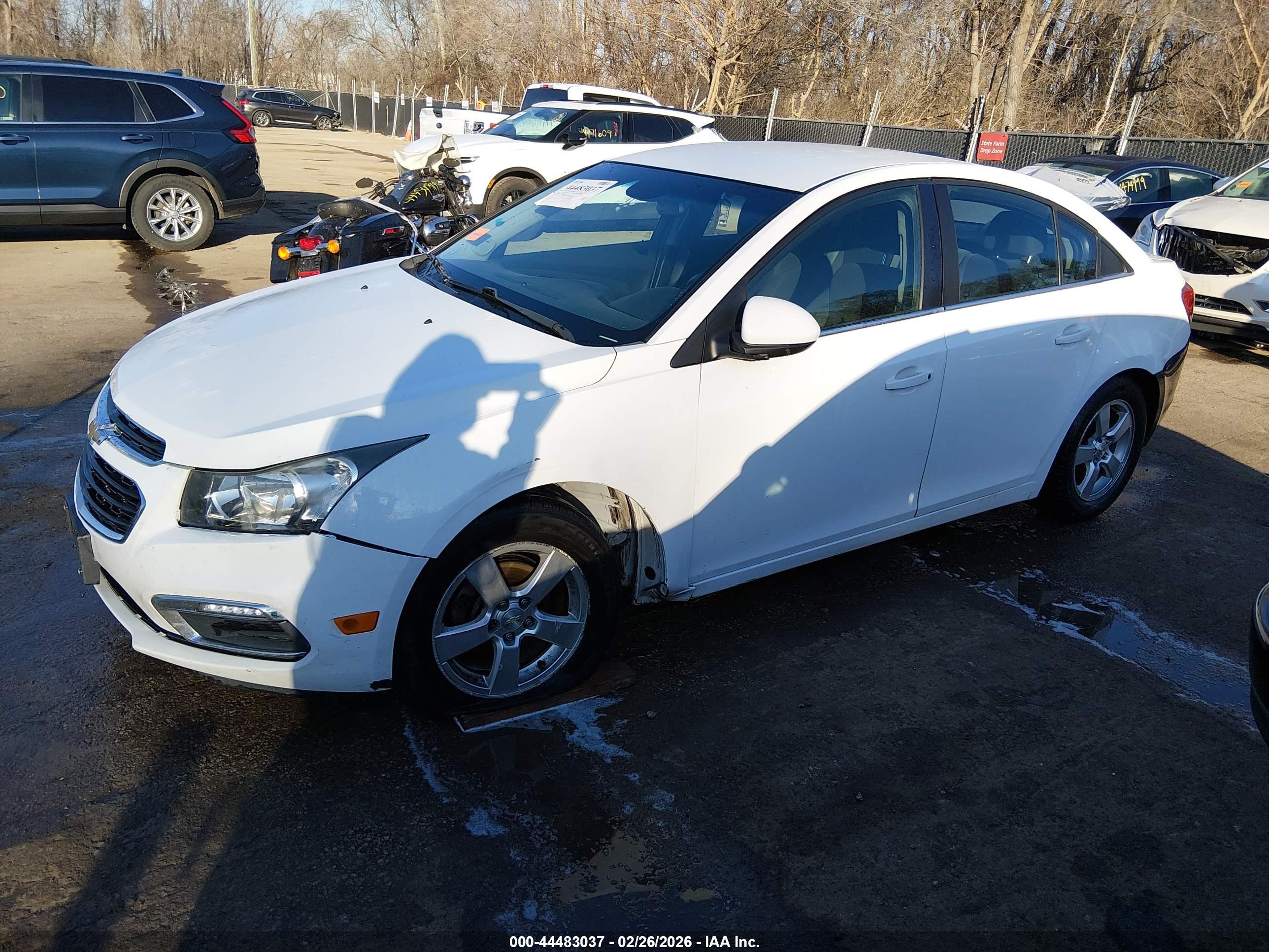 CHEVROLET CRUZE image 2