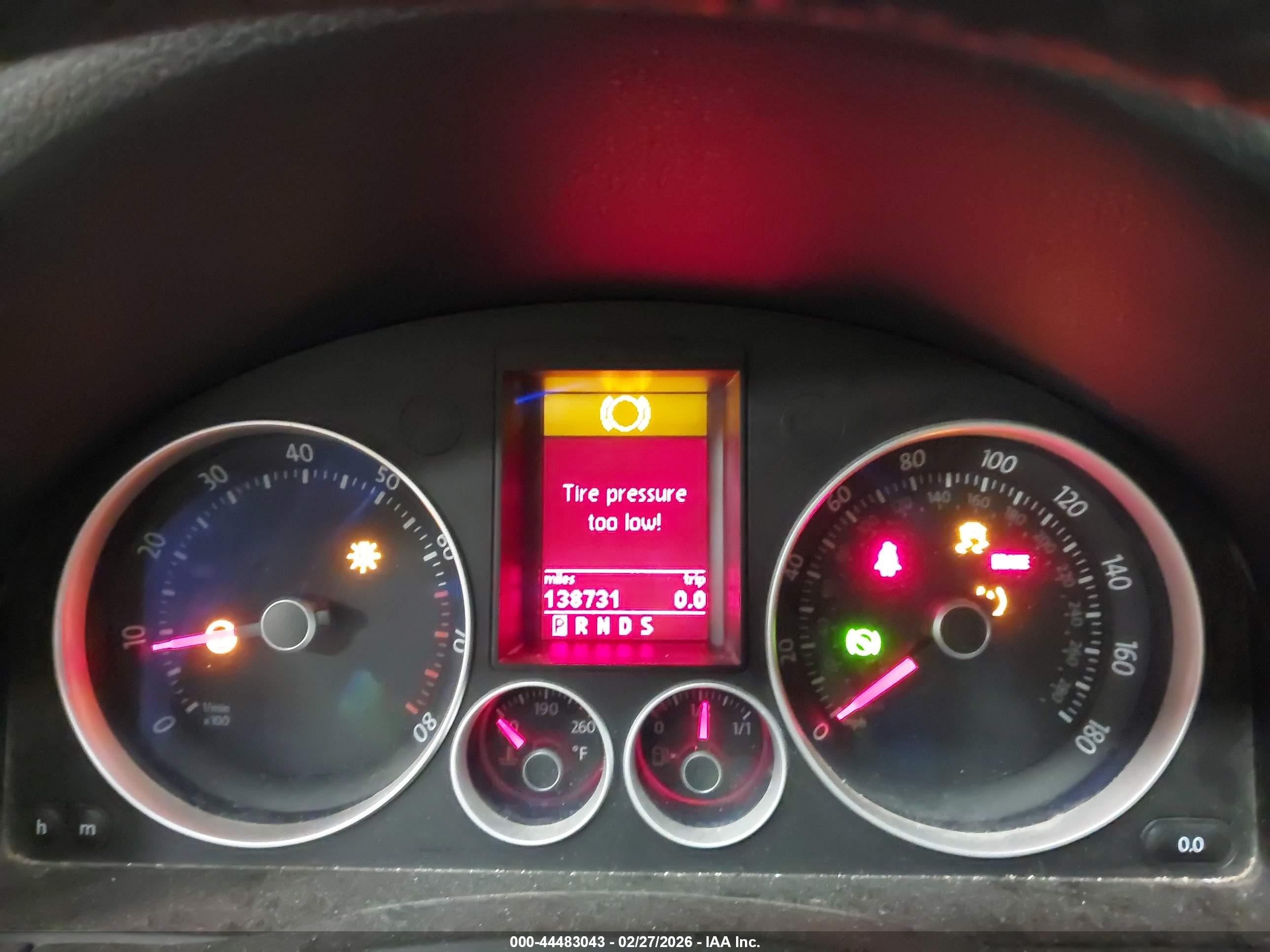 VOLKSWAGEN GTI image 7