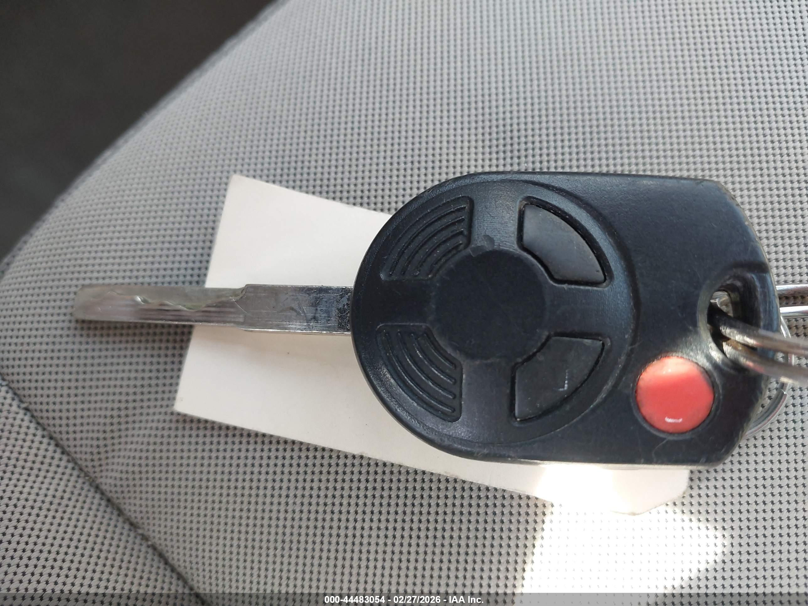 FORD ESCAPE image 11