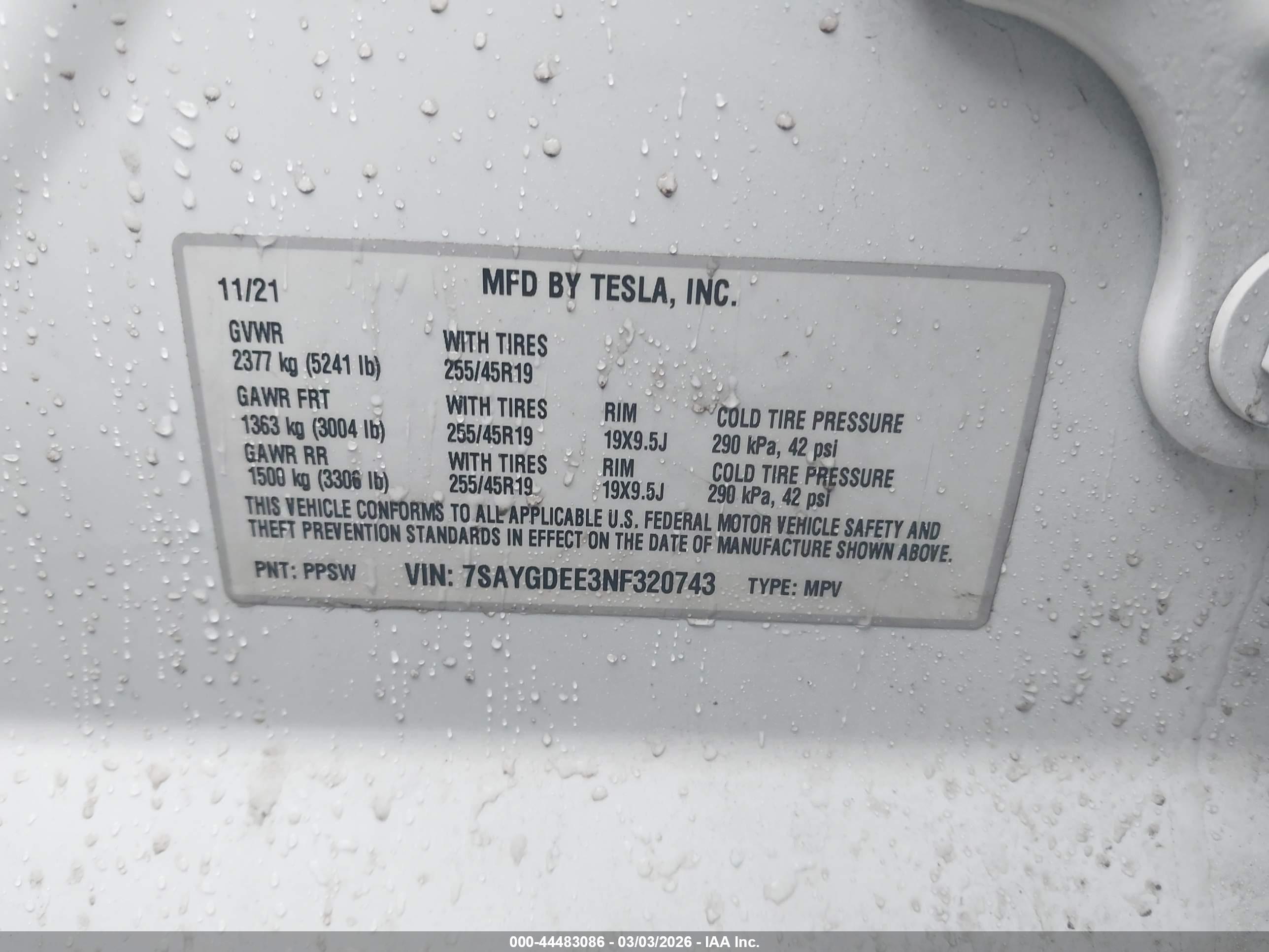 TESLA MODEL image 9