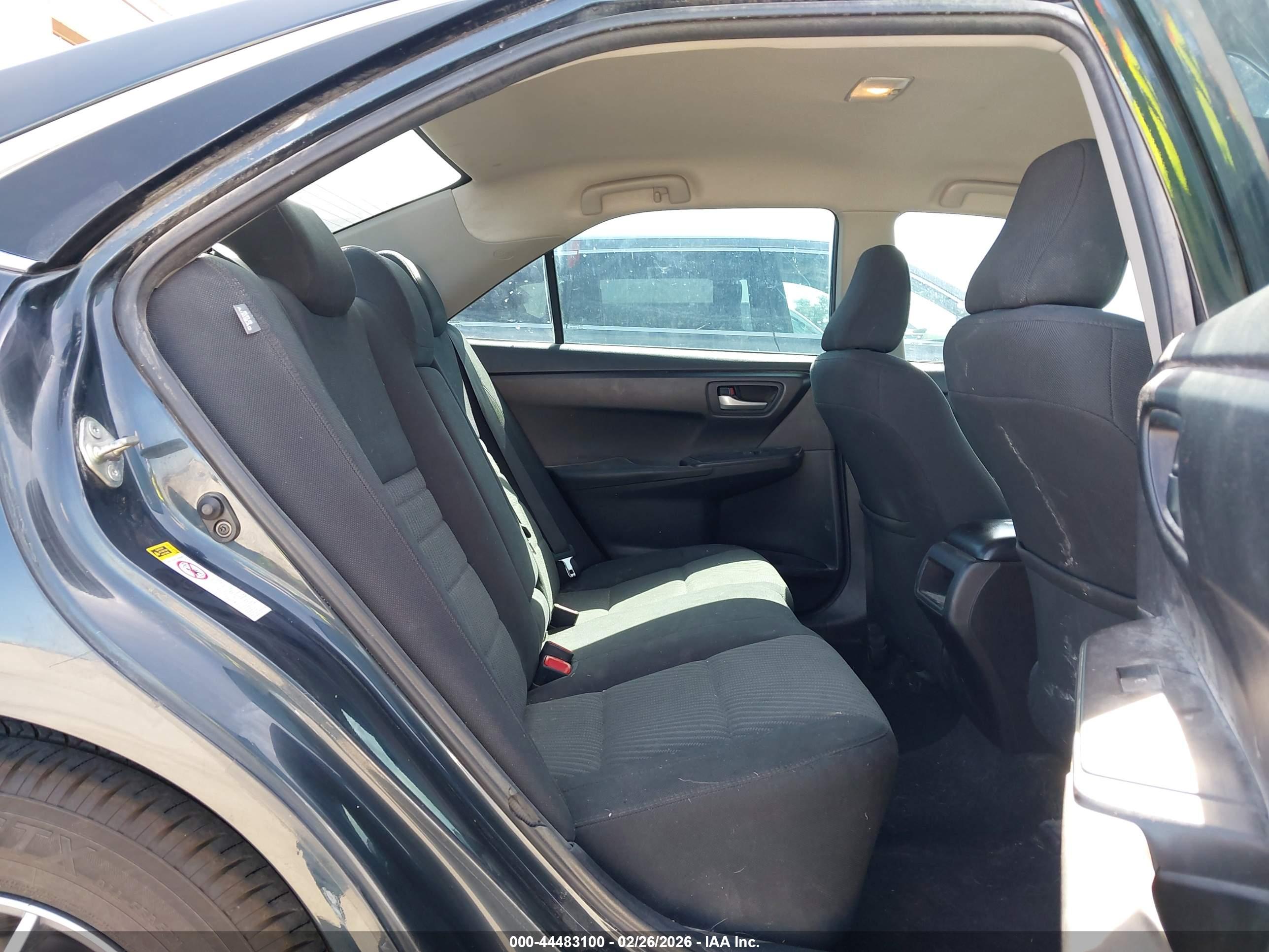 TOYOTA CAMRY image 8