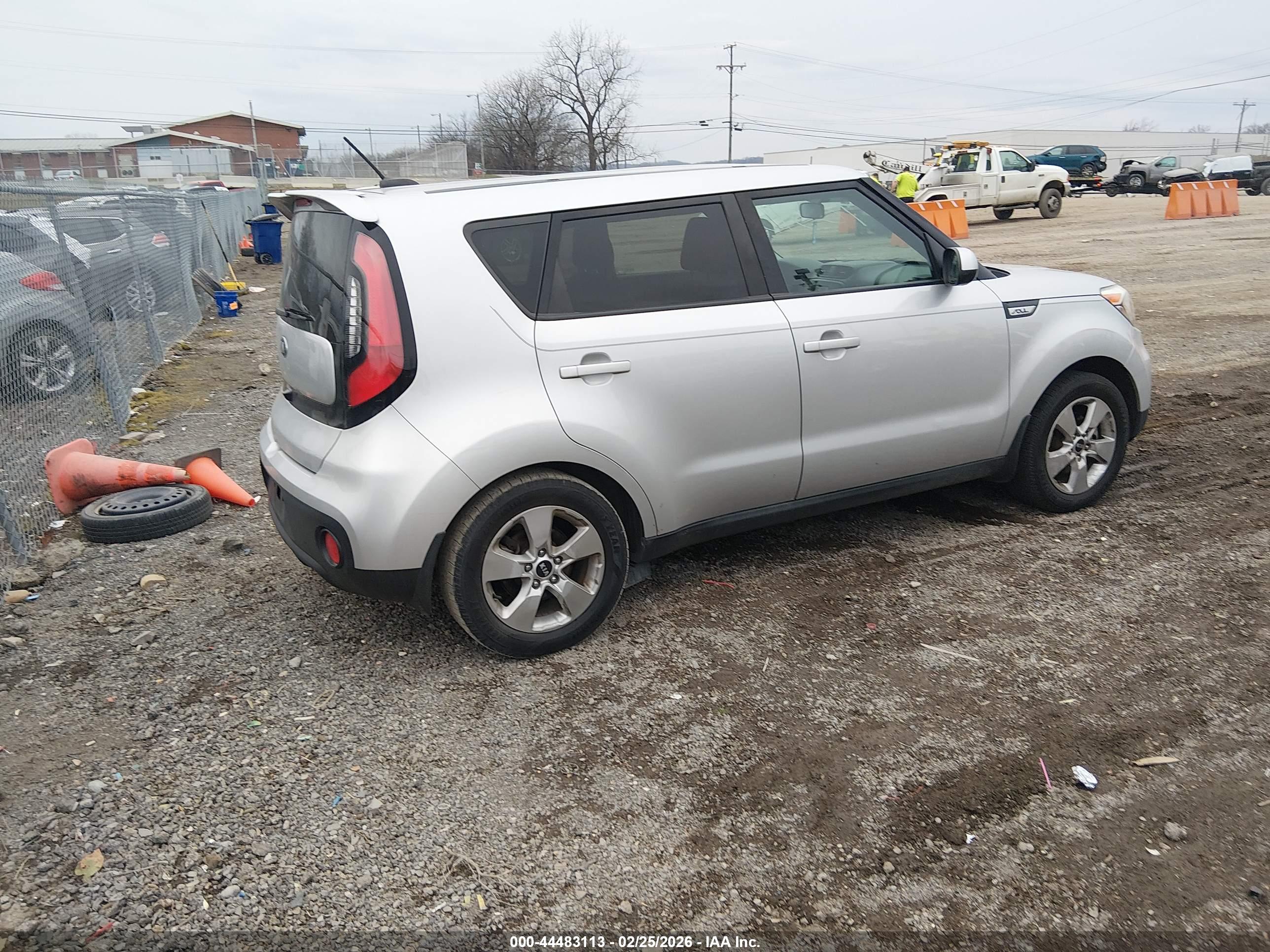 KIA SOUL image 4