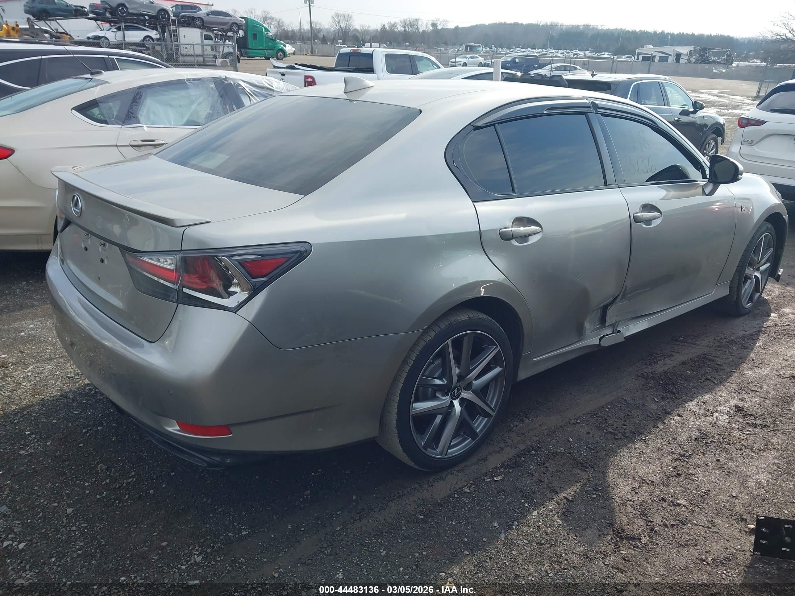 LEXUS GS image 4
