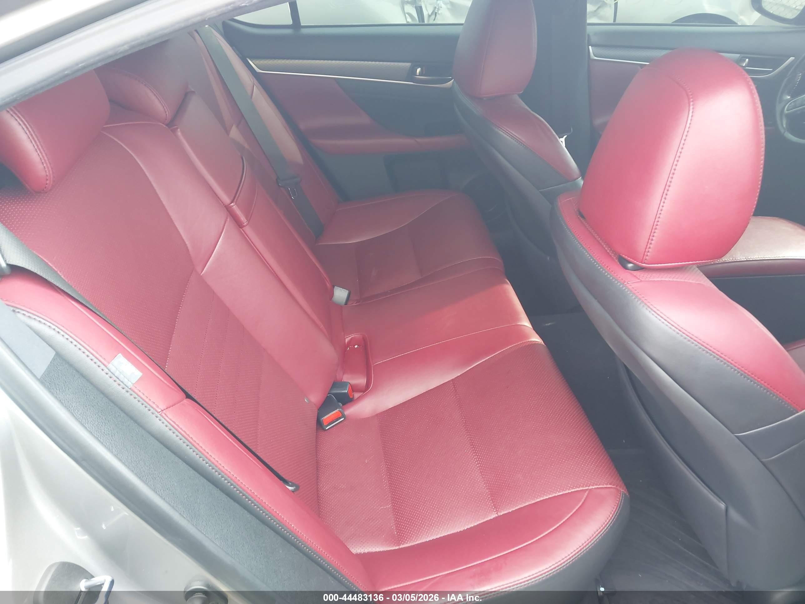 LEXUS GS image 8