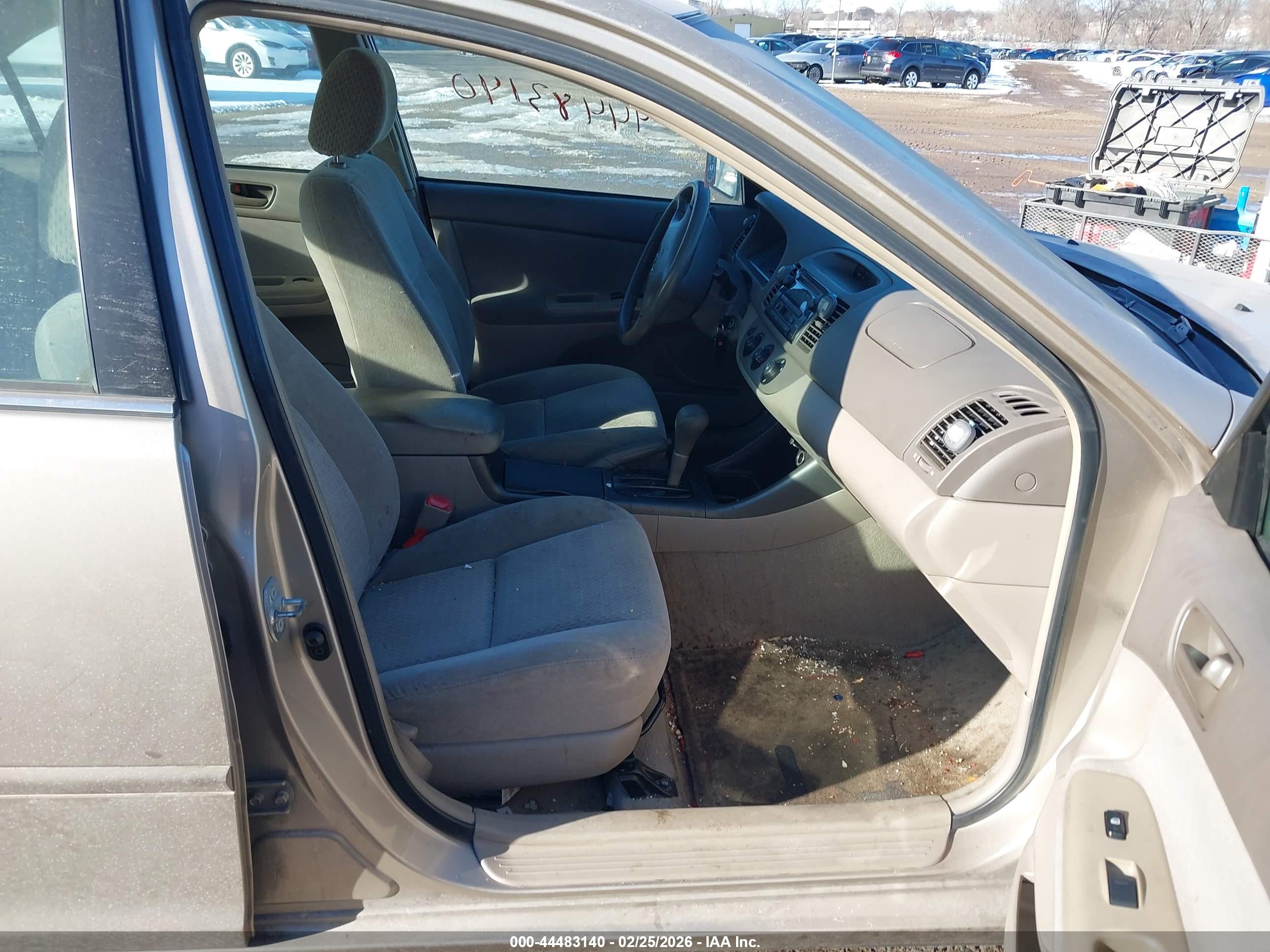 TOYOTA CAMRY image 5