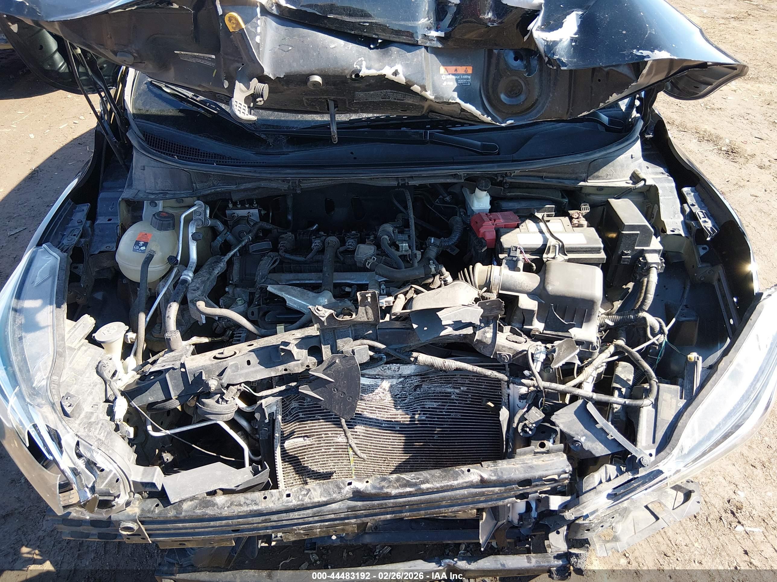 NISSAN VERSA image 10