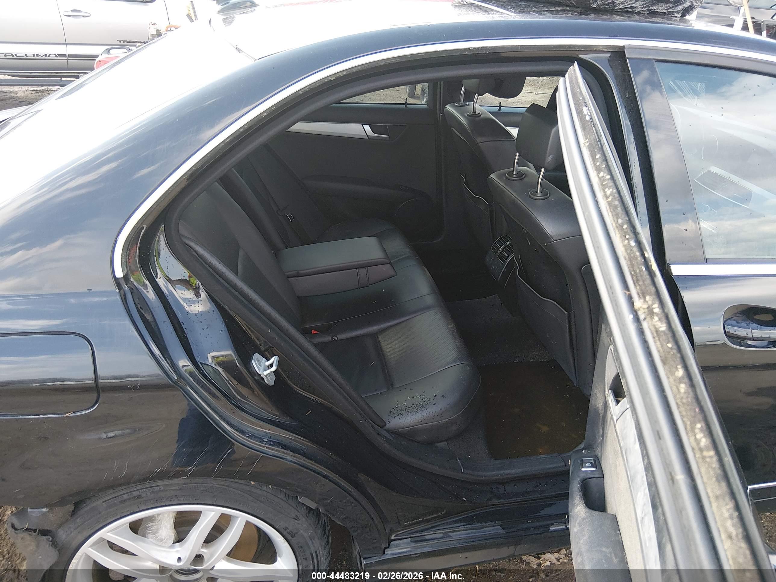 MERCEDES-BENZ C image 8